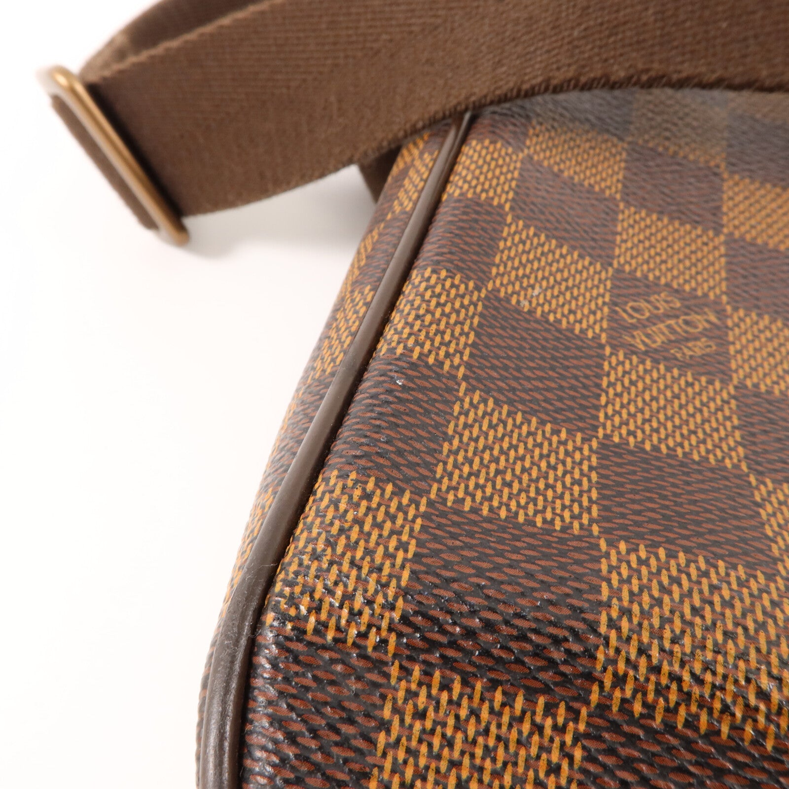 LOUIS VUITTON Damier District PM金扣肩背袋