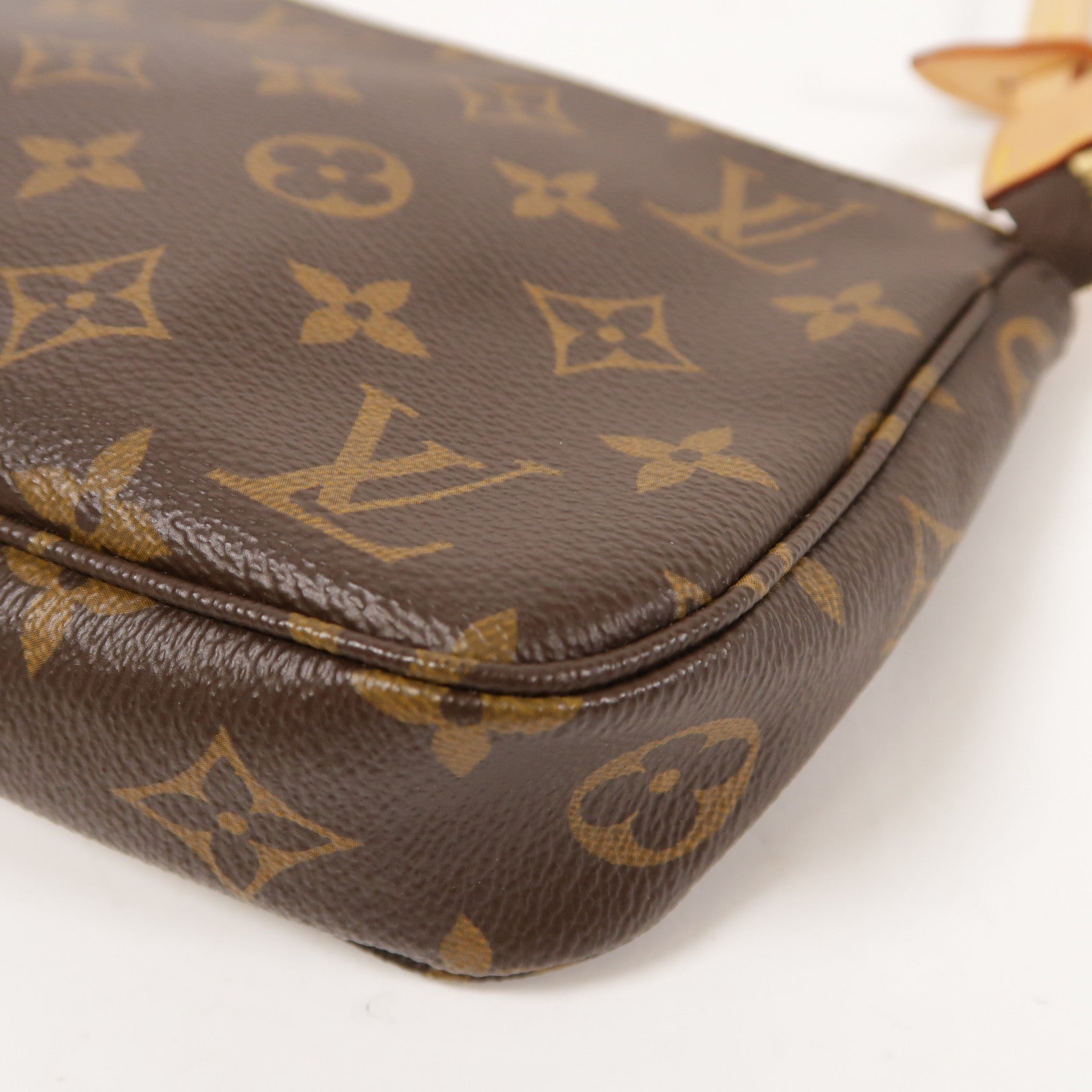 LOUIS VUITTON Monogram Pochette Accessoires金扣手拿包