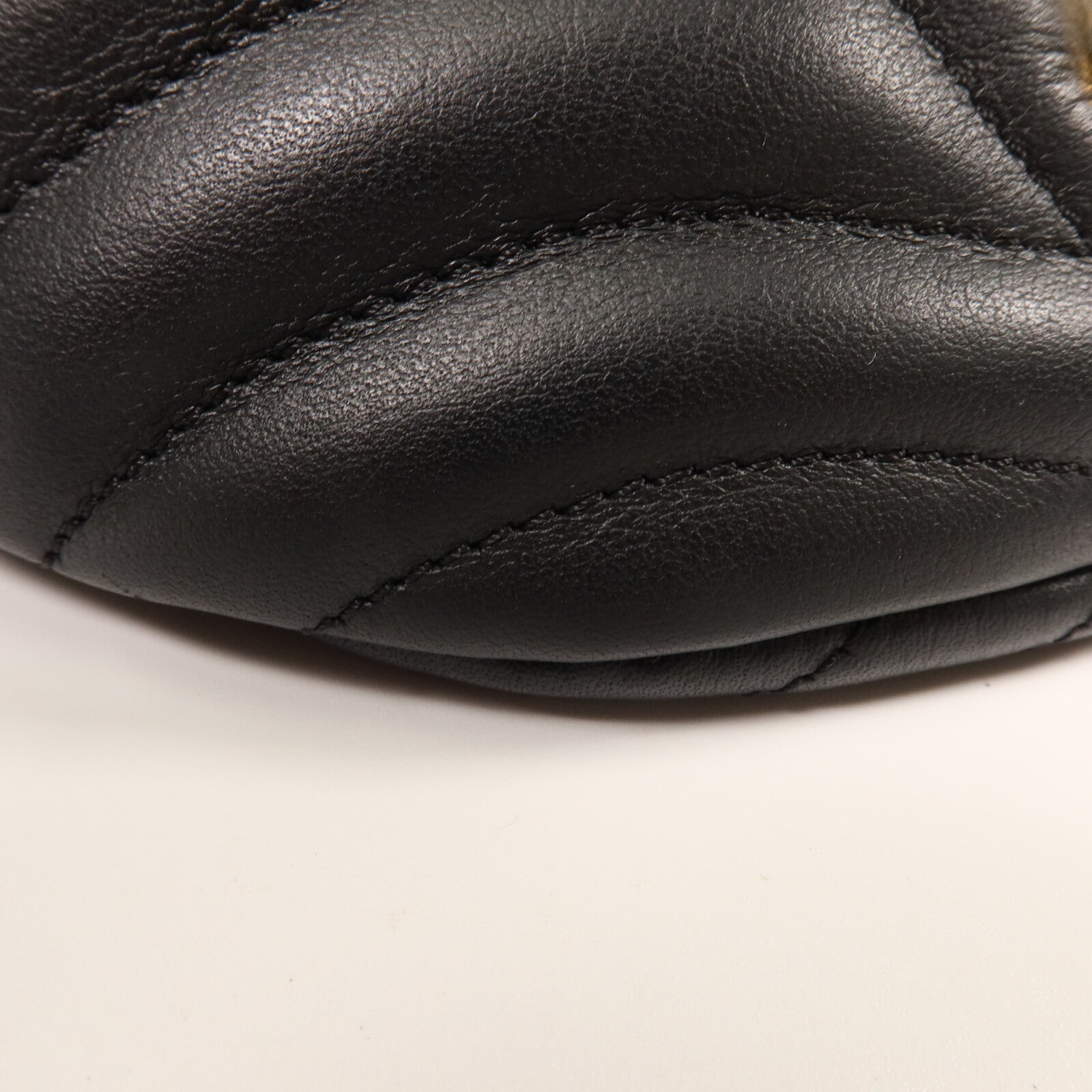 LOUIS VUITTON 牛皮皮革New Wave Bumbag腰包