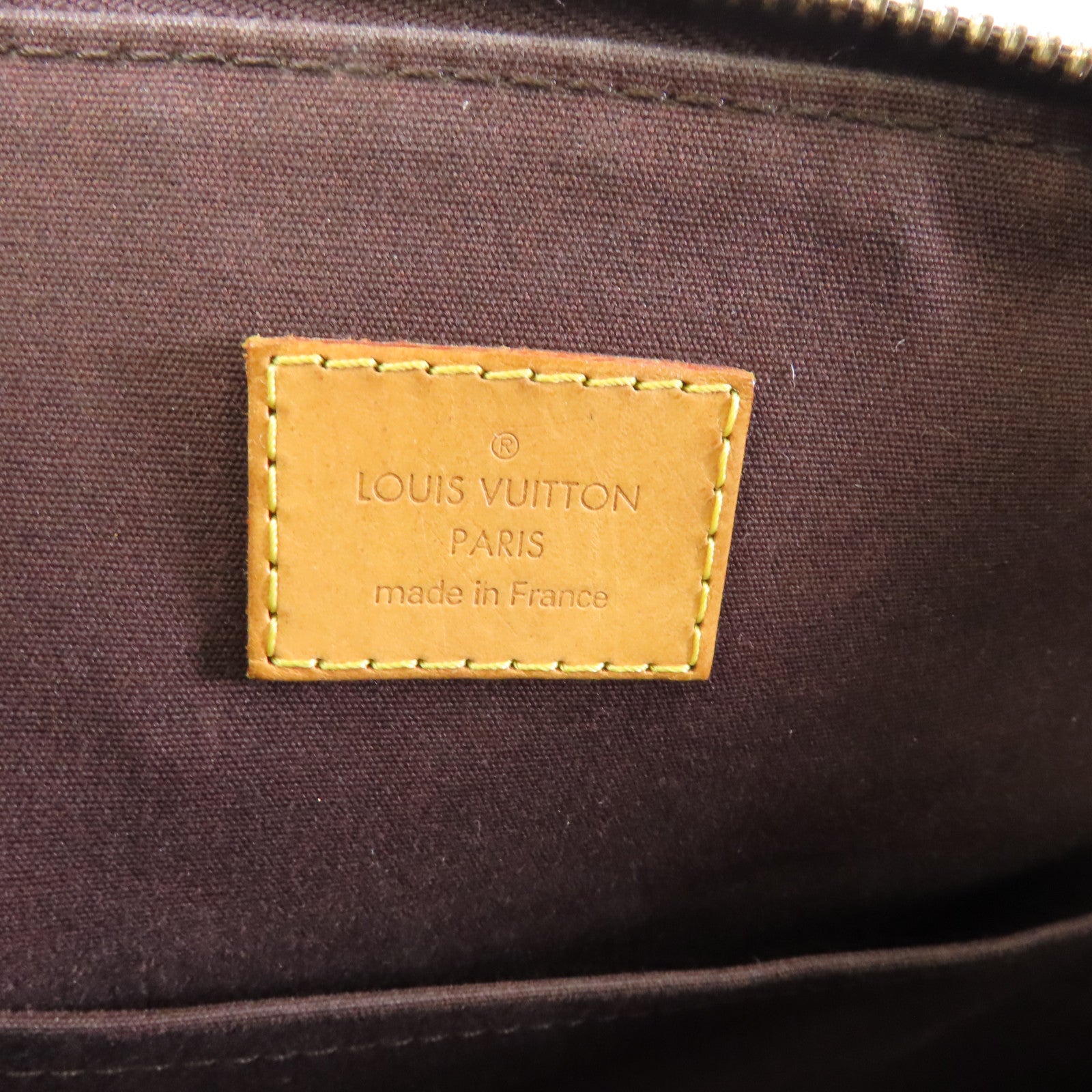 LOUIS VUITTON Vernis Bellevue GM金扣手挽袋酒紅色