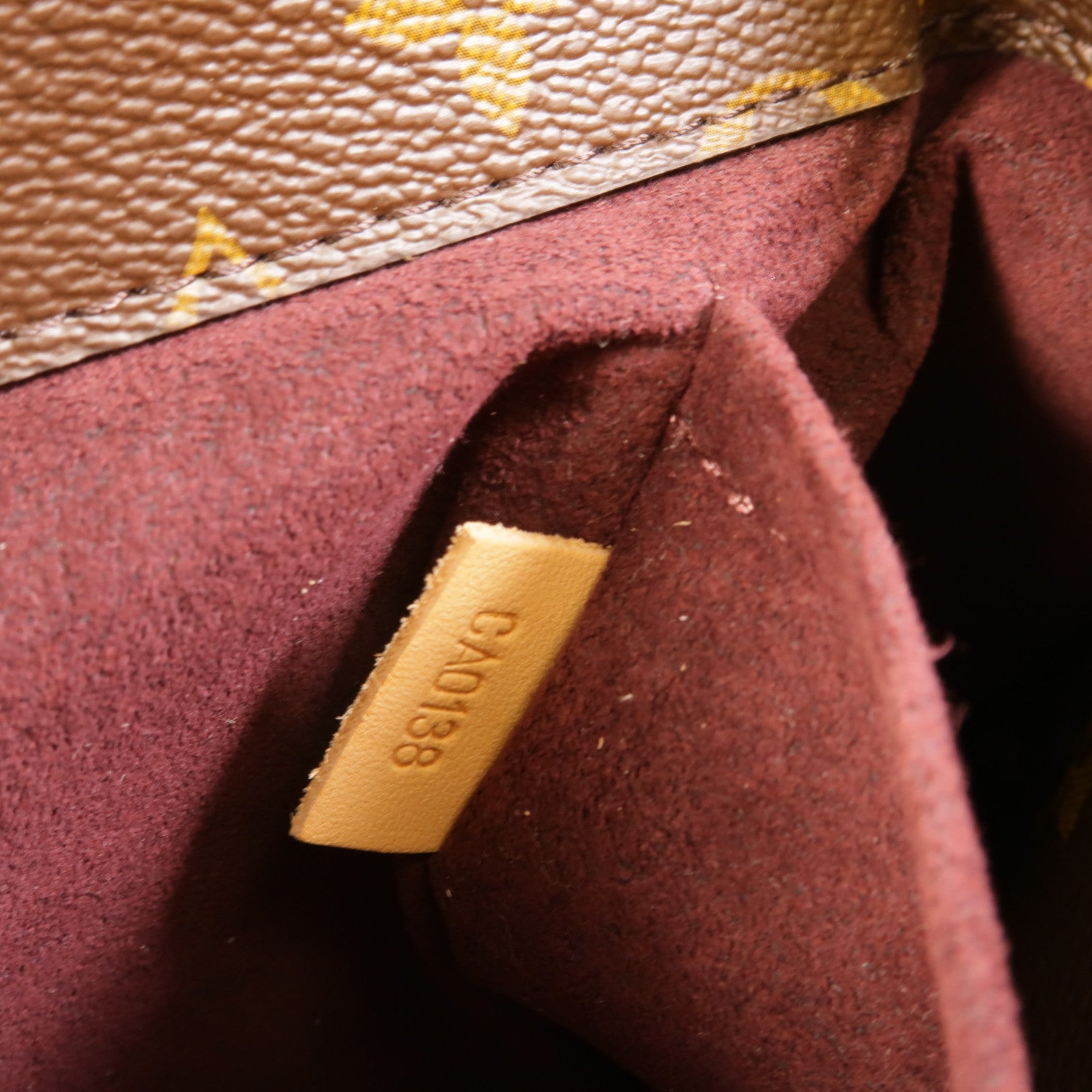 LOUIS VUITTON Monogram Montaigne MM金扣手挽肩背兩用袋