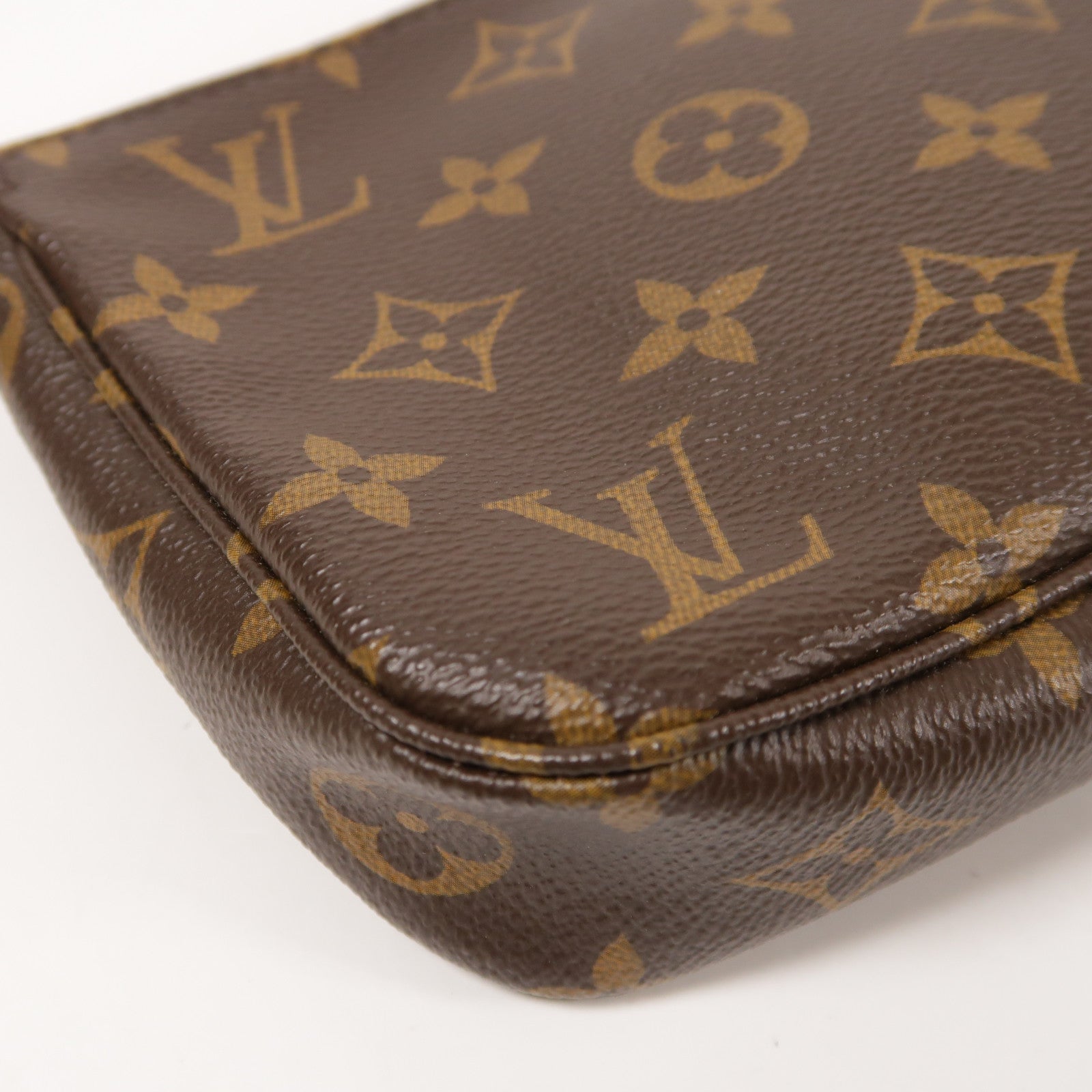 LOUIS VUITTON Monogram Pochette Accessoires金扣手拿包