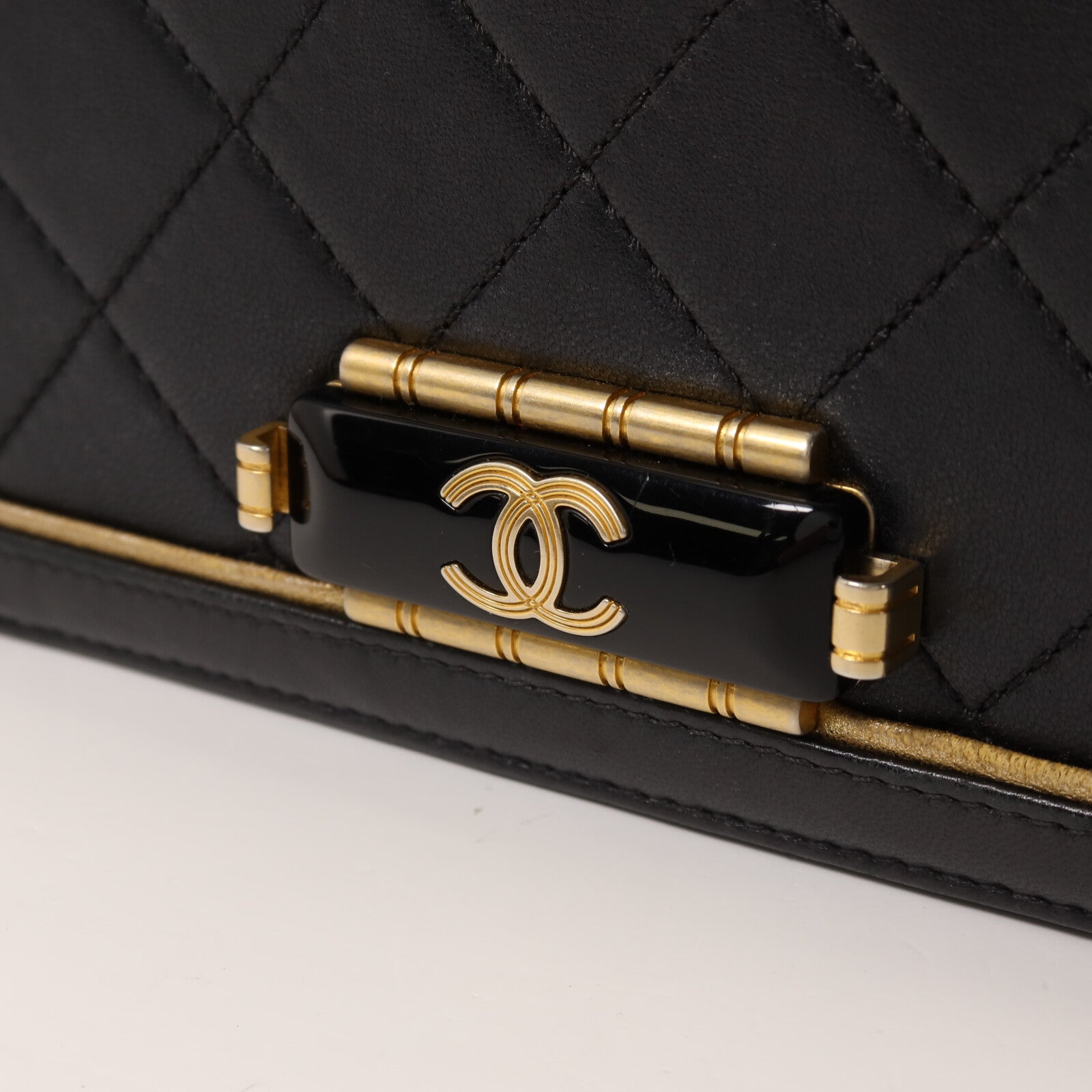 CHANEL 羊皮皮革Shoulder Bag金扣鏈帶肩背袋