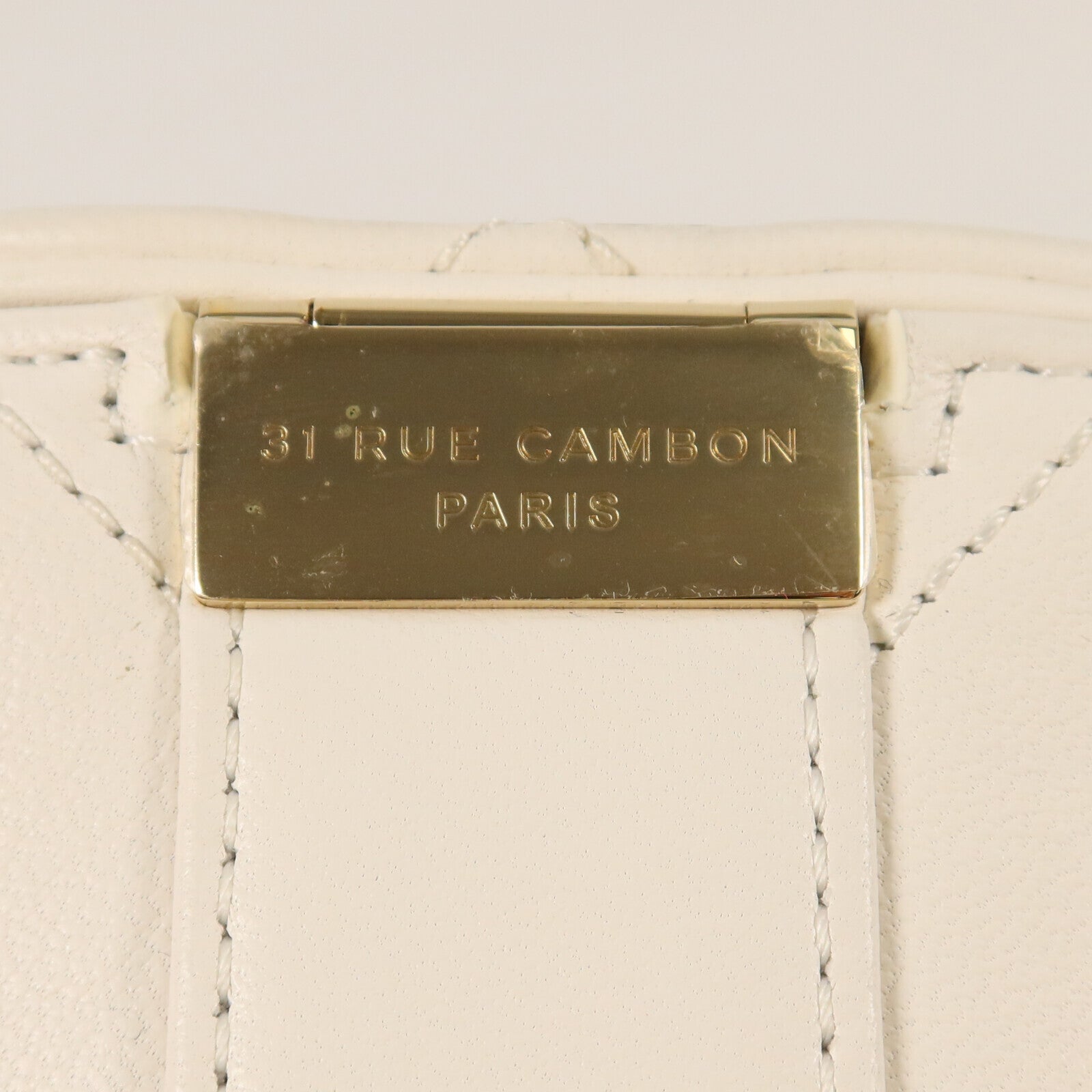 CHANEL 羊皮皮革Vanity Case金扣鏈帶肩背袋