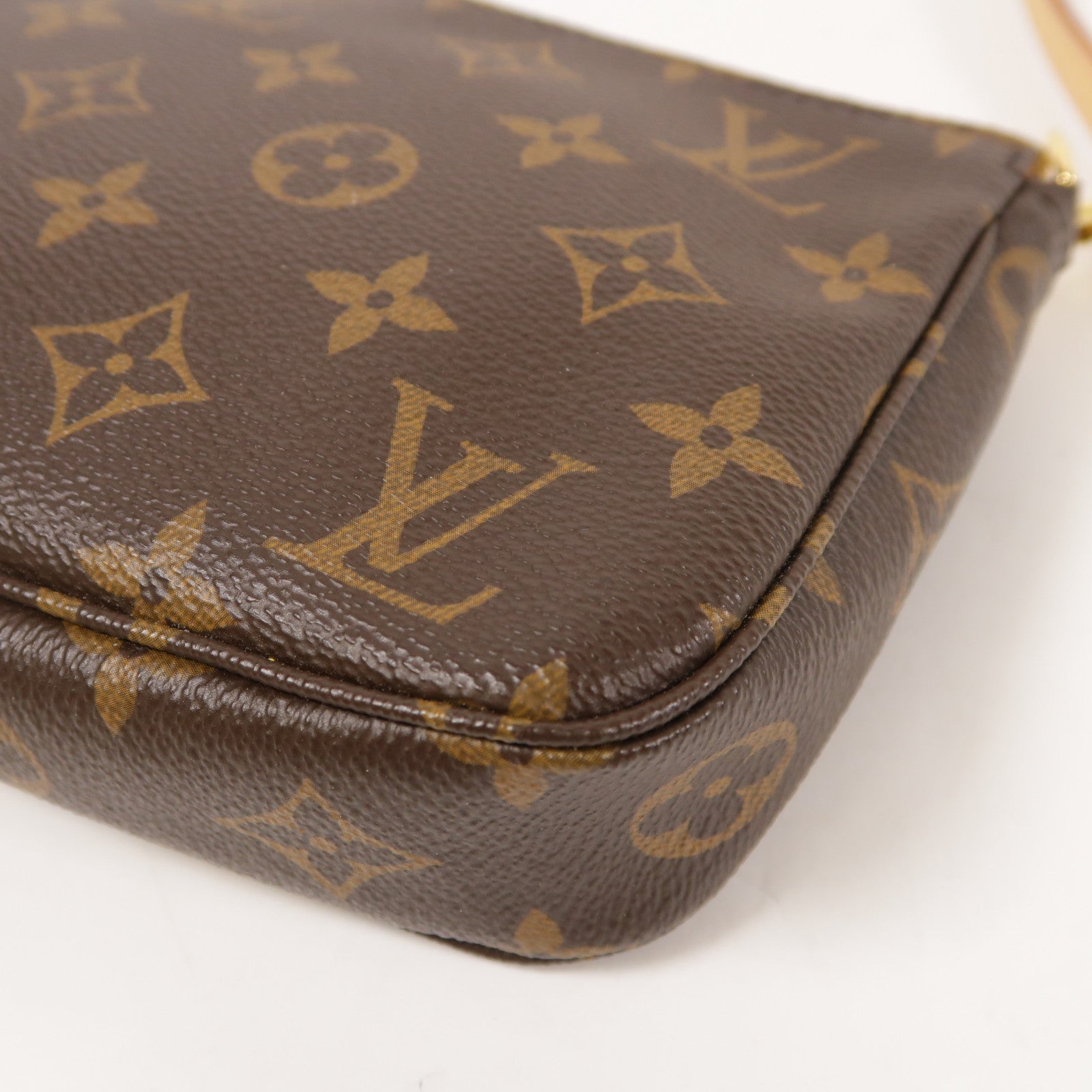 LOUIS VUITTON Monogram Pochette Accessoires金扣手拿包