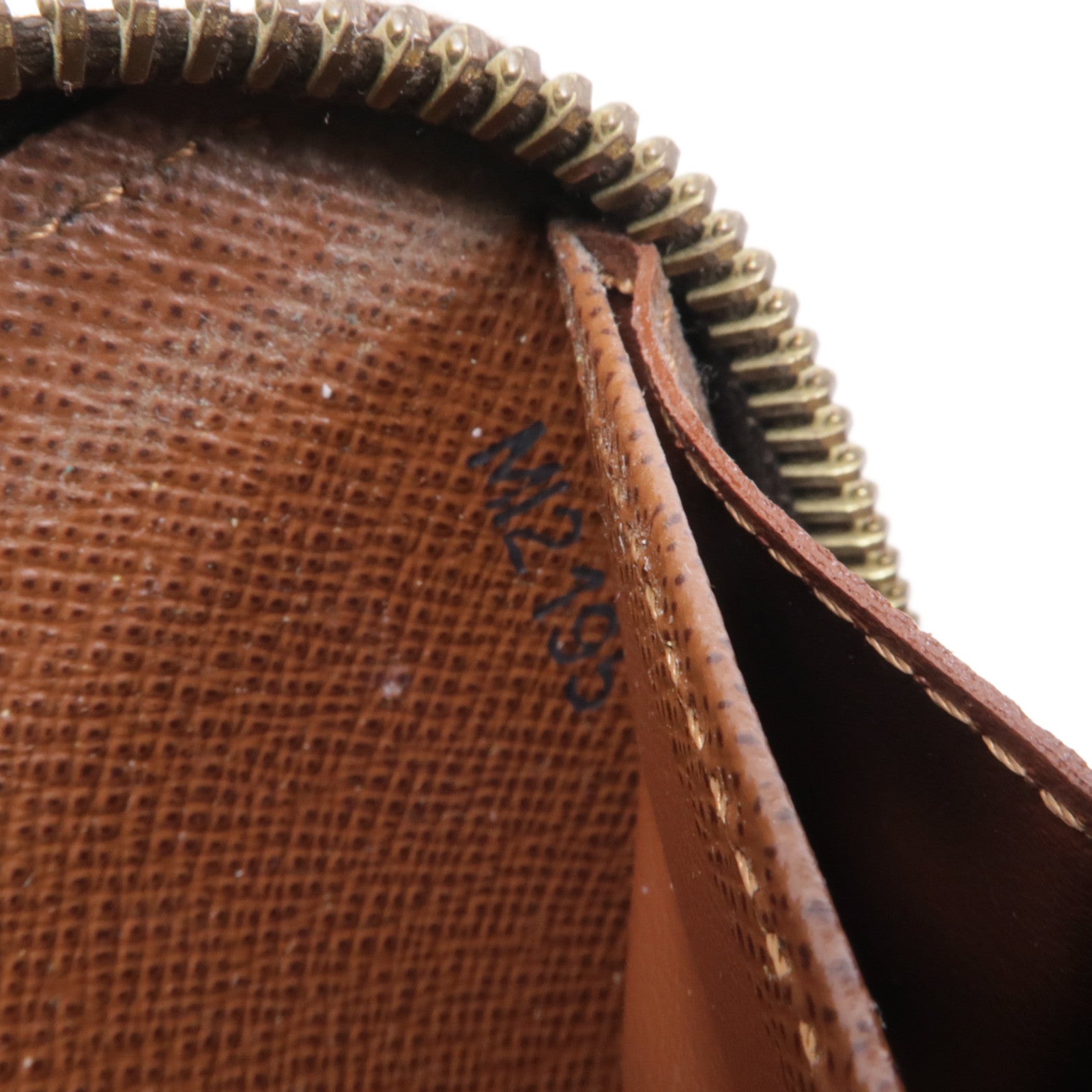 LOUIS VUITTON Monogram Zippy Wallet長錢包