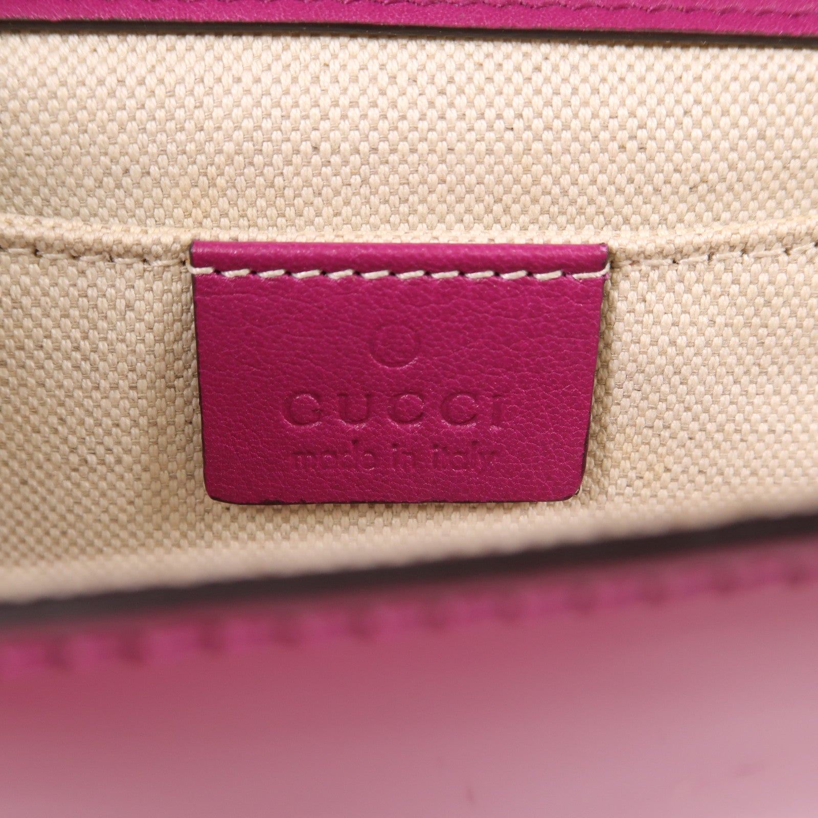 GUCCI 漆皮皮革Clutch Bag銀扣手拿包