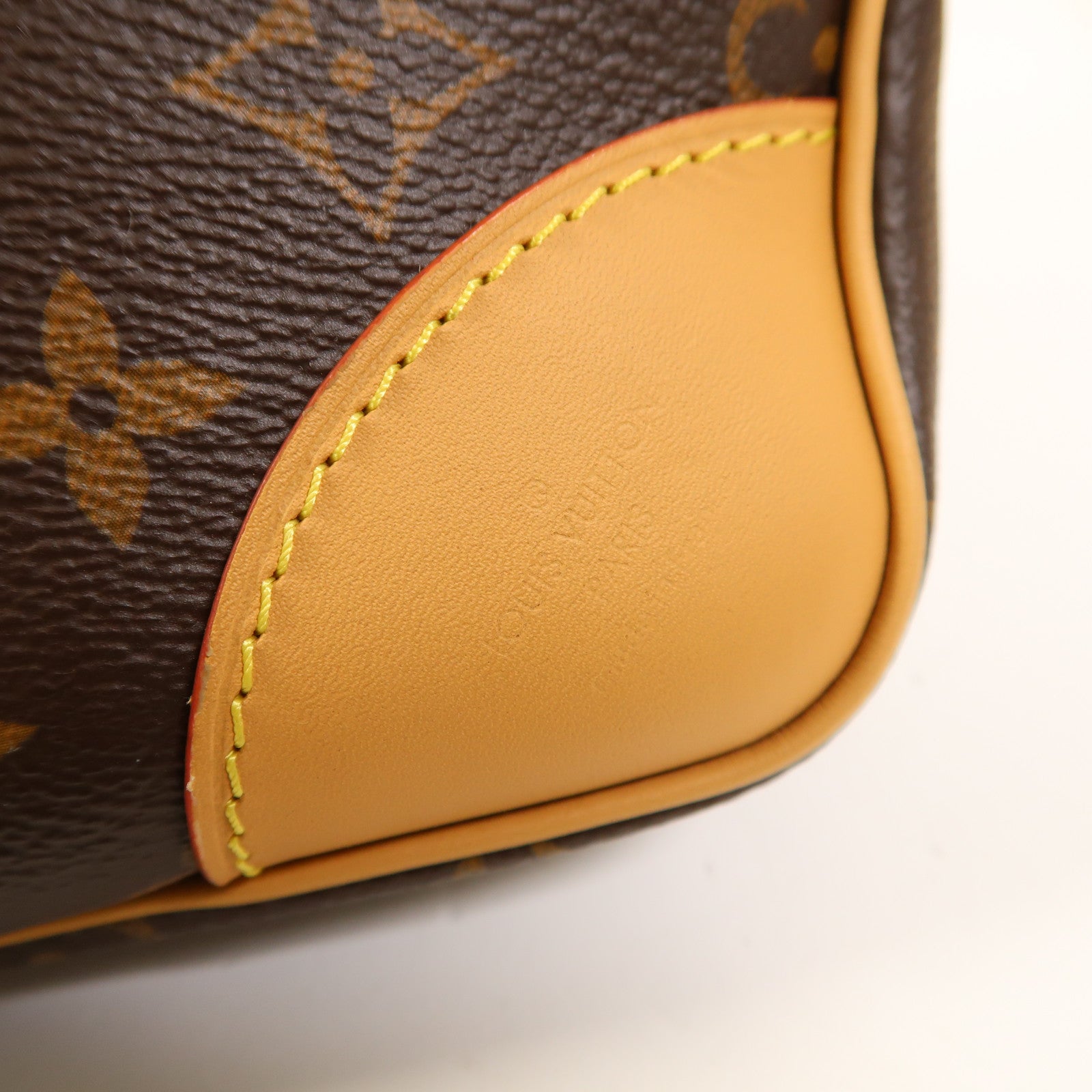 LOUIS VUITTON Monogram Odeon金扣肩背袋