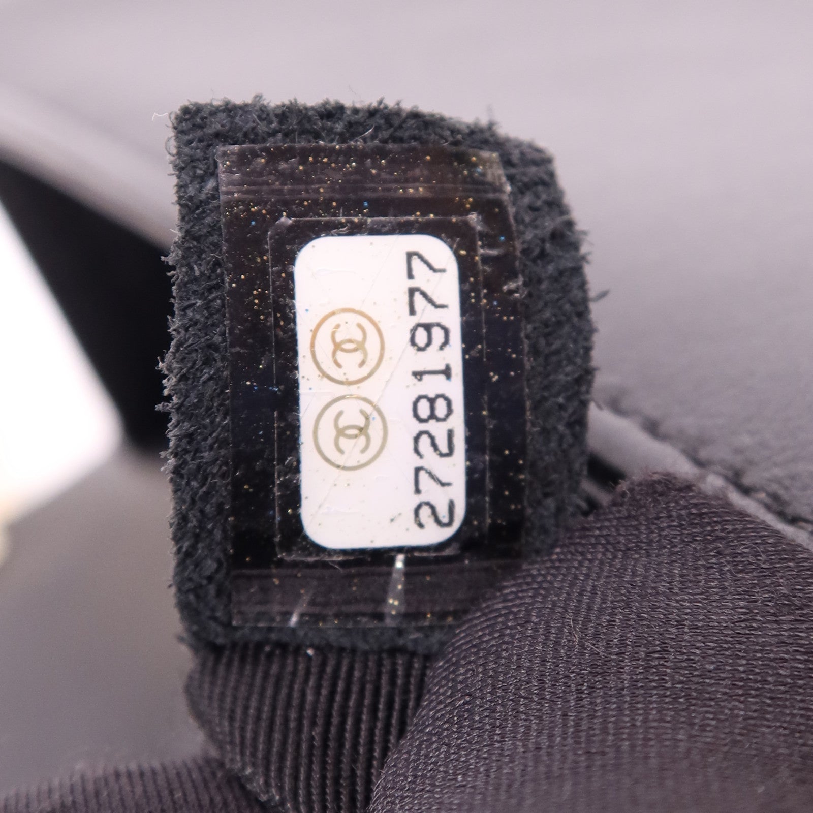 CHANEL 牛皮皮革Boy 20金扣鏈帶肩背袋