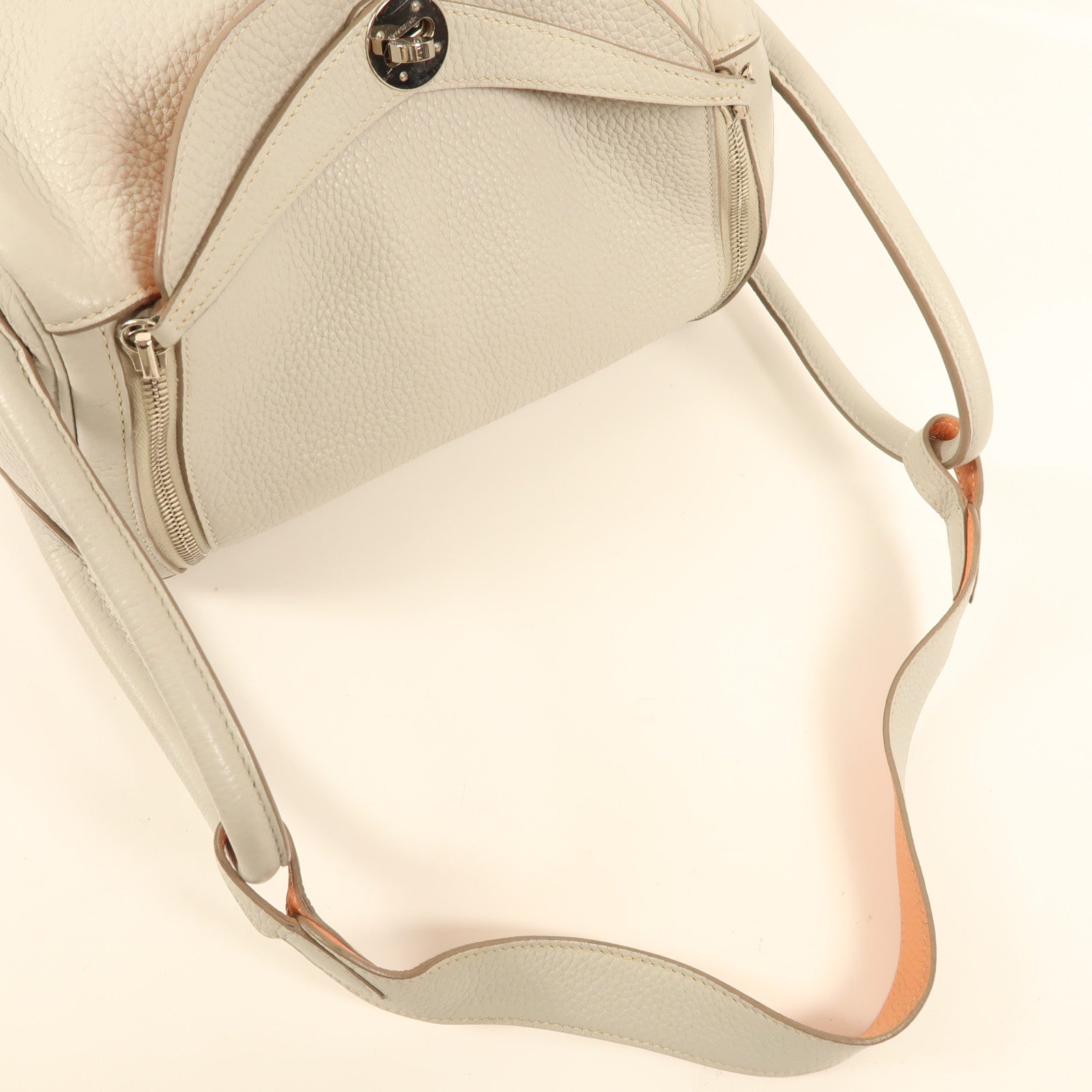 HERMES 【激減優惠】Clemence皮革Lindy 30銀扣手挽肩背兩用袋Gris Perle