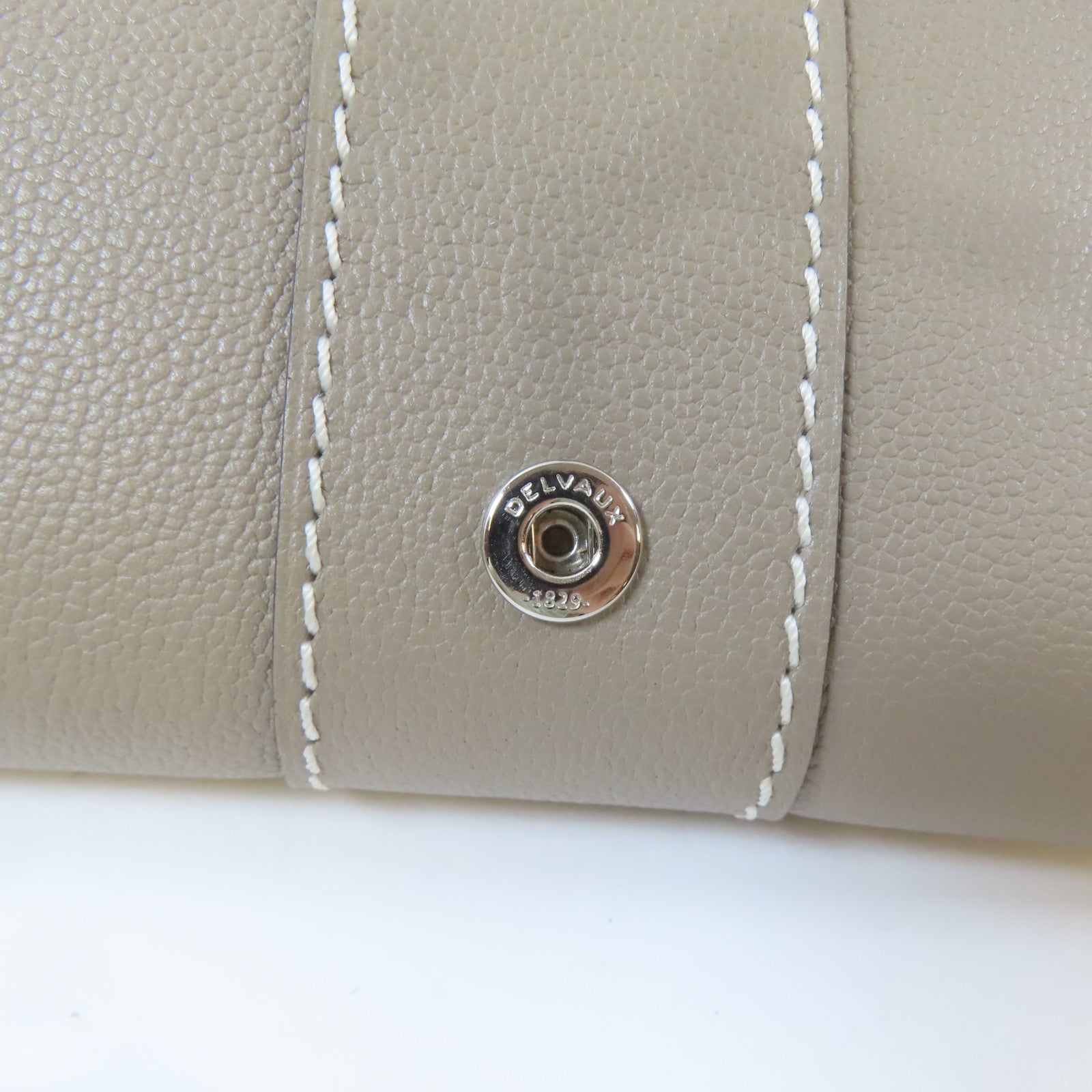 SELECTION 【激減優惠】牛皮皮革Delvaux Brillant Long Wallet Chain銀扣鏈帶肩背袋灰色