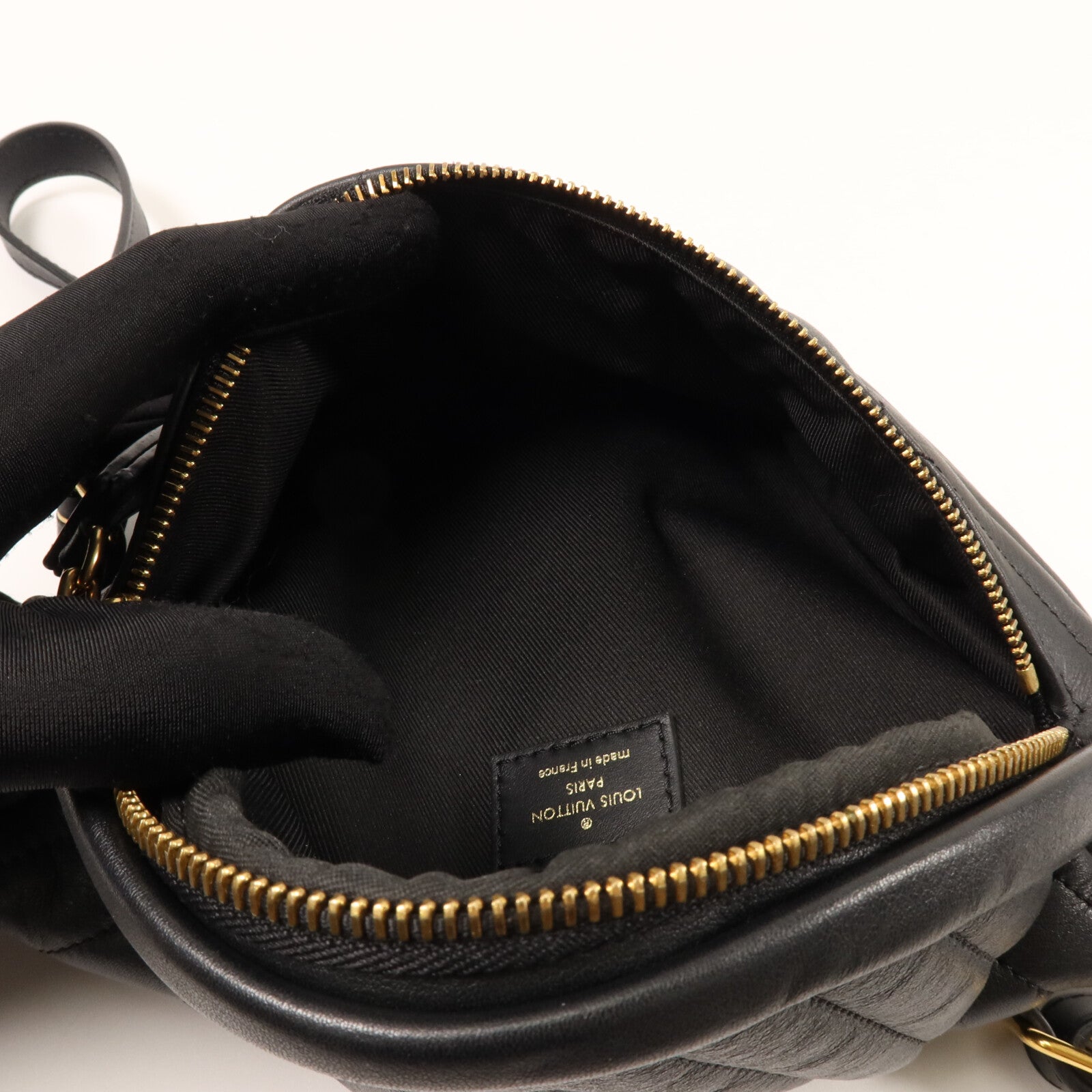 LOUIS VUITTON 牛皮皮革New Wave Bumbag腰包