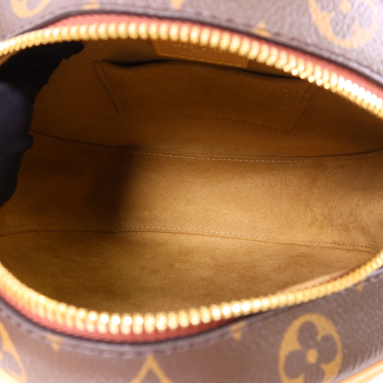 LOUIS VUITTON Monogram Boite Chapeau Souple MM金扣肩背袋