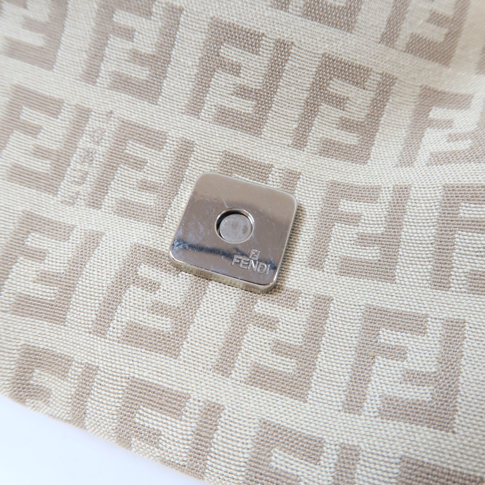 FENDI 帆布Zucchino Mamma Baguette銀扣手挽袋米色