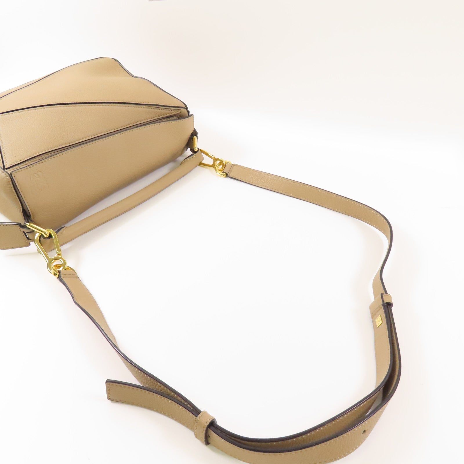 LOEWE 牛皮皮革Puzzle Small金扣手挽肩背兩用袋