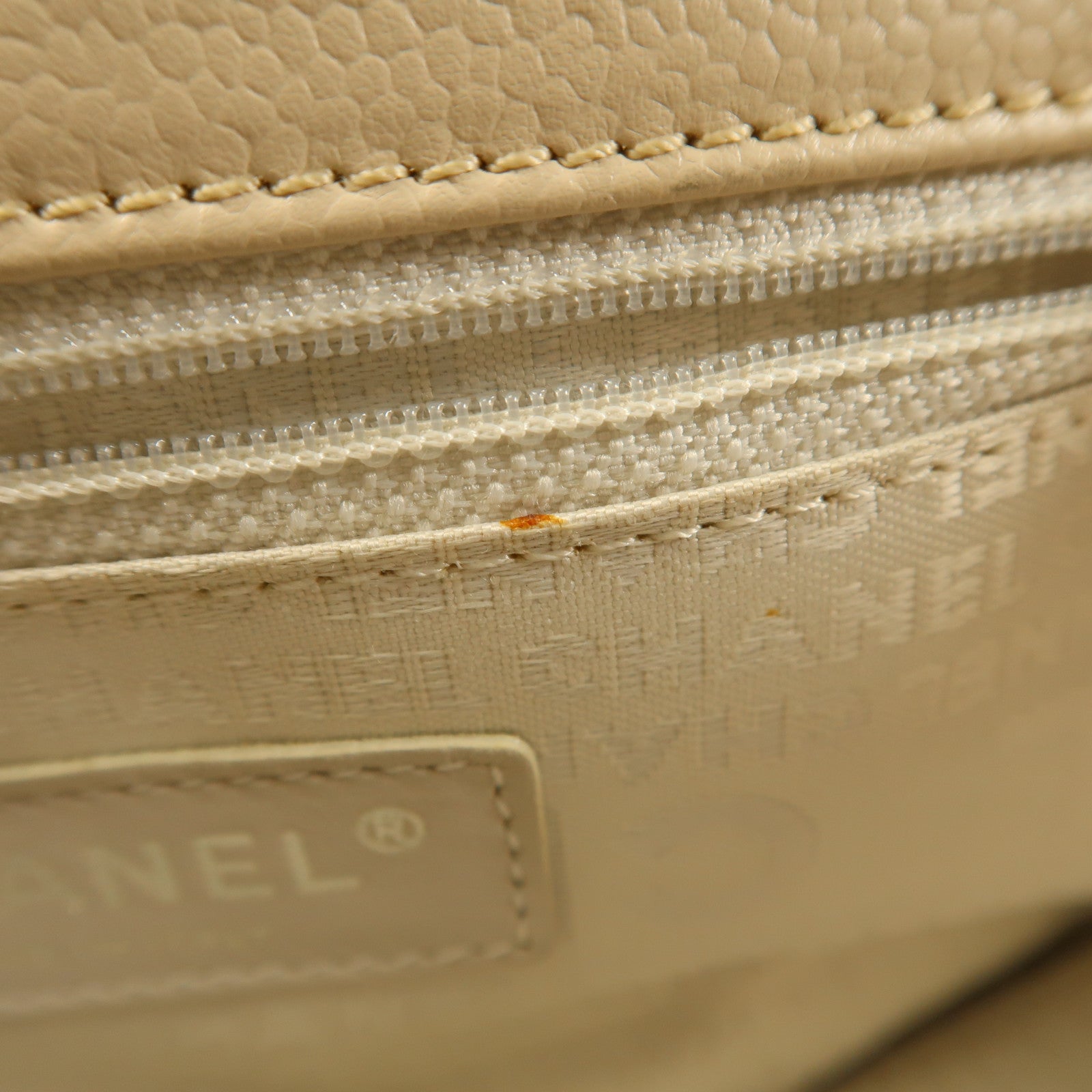 CHANEL 牛皮皮革Quilted Mademoiselle Flap Bag肩背袋