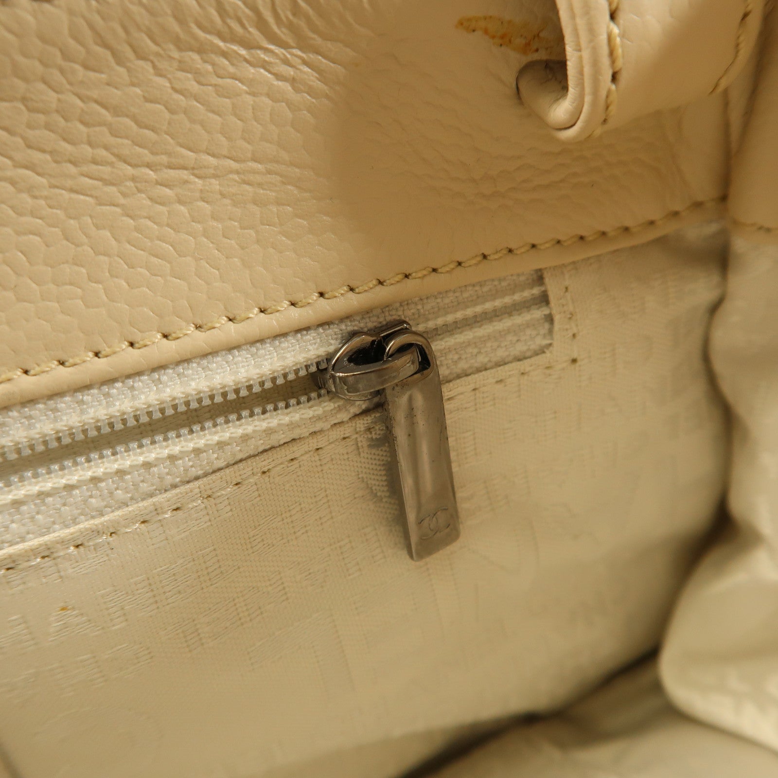 CHANEL 牛皮皮革Quilted Mademoiselle Flap Bag肩背袋