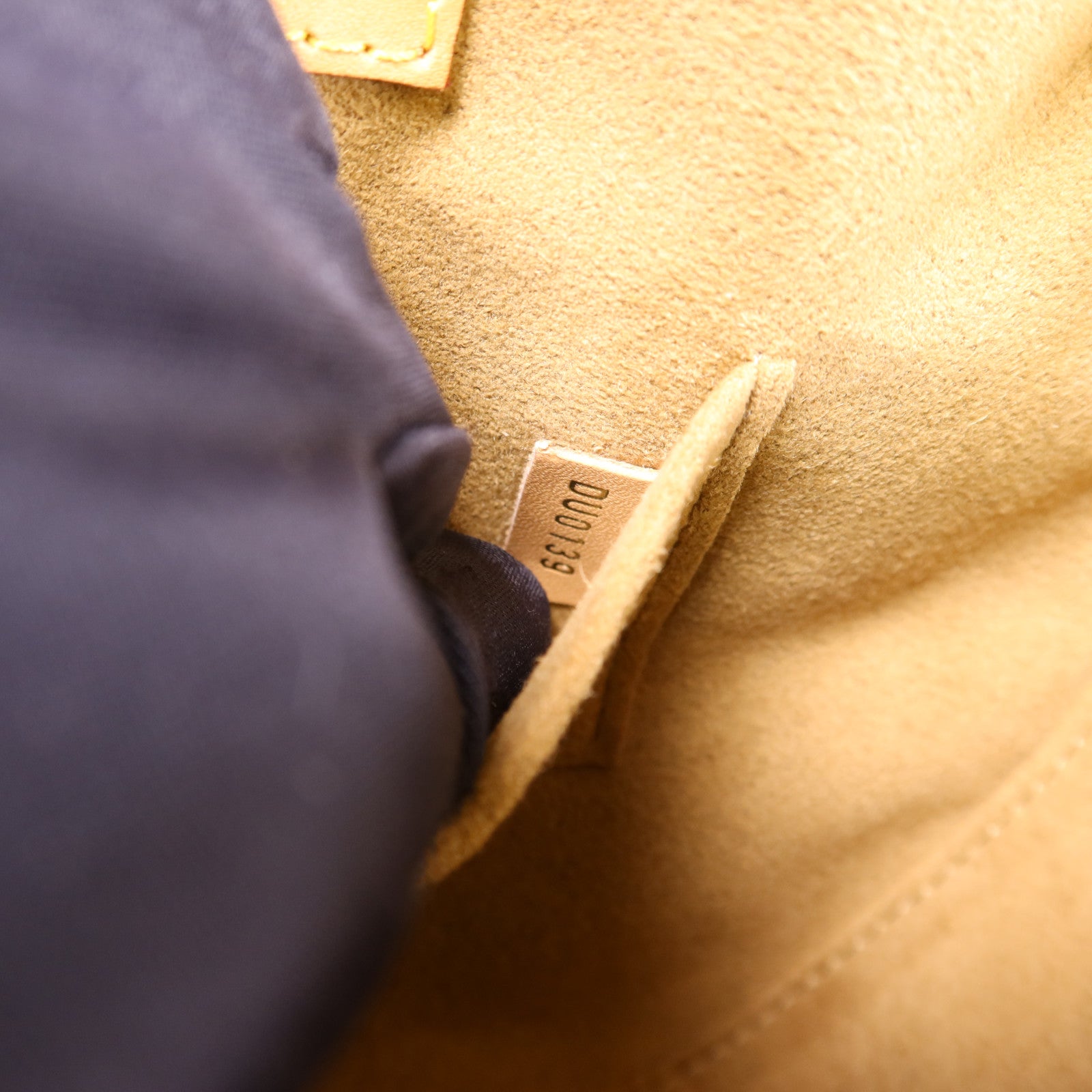 LOUIS VUITTON Monogram Boite Chapeau Souple MM金扣肩背袋