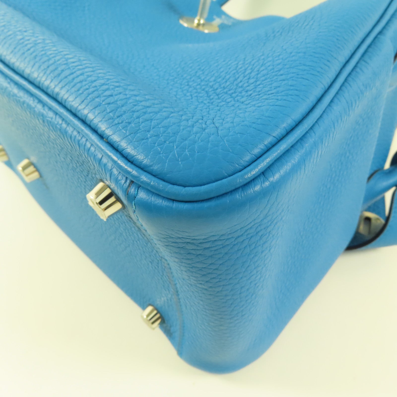 HERMES Clemence皮革Lindy 26銀扣手挽肩背兩用袋Bleu Frida