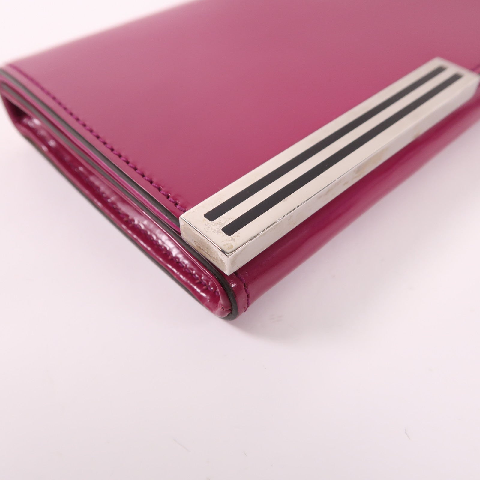 GUCCI 漆皮皮革Clutch Bag銀扣手拿包