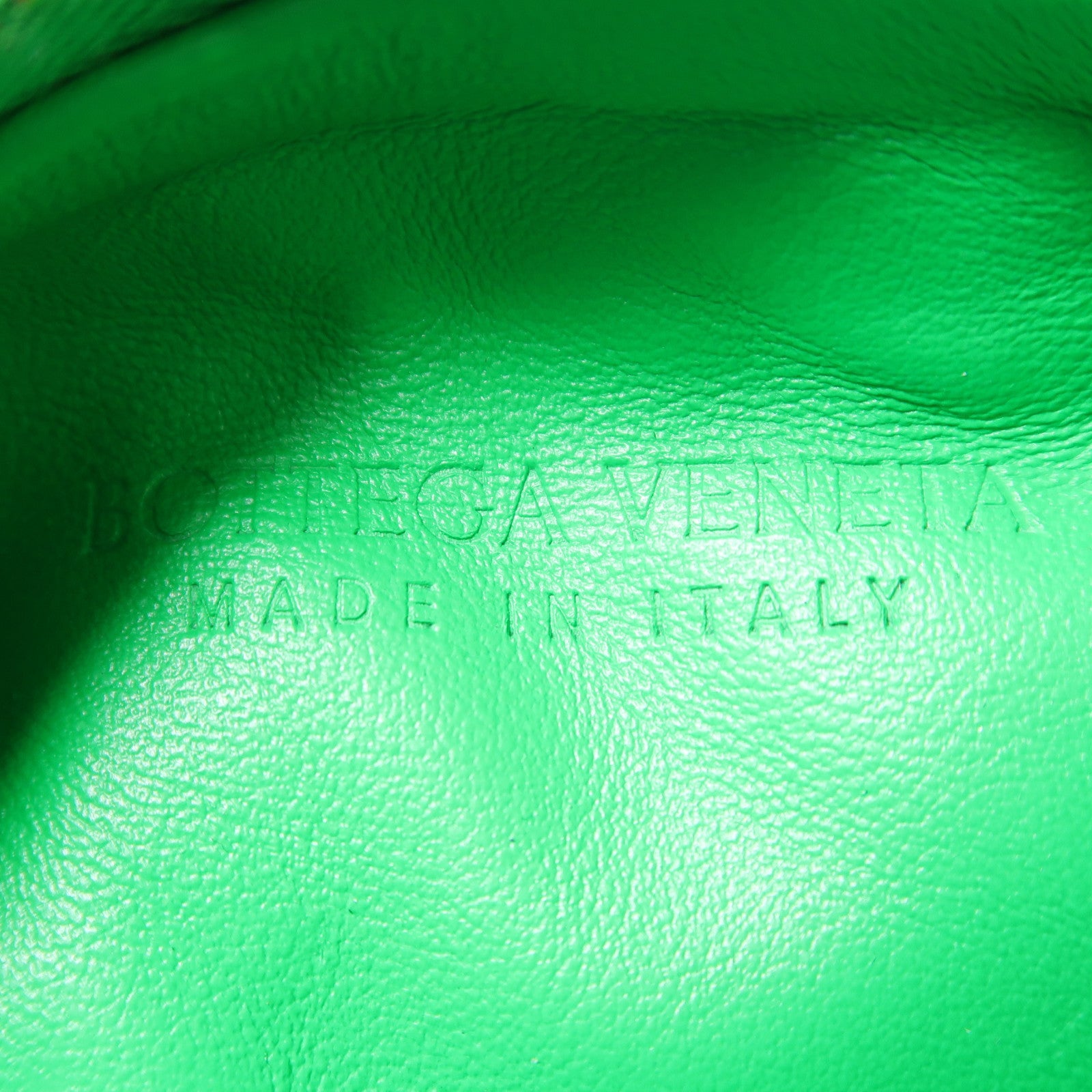 BOTTEGA VENETA 皮革Mini Jodie金扣手挽袋綠色