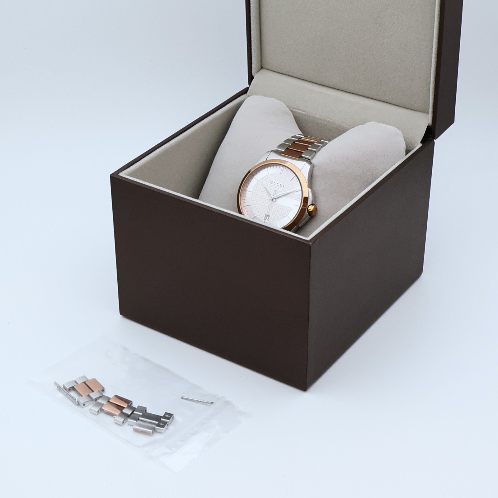 GUCCI G-Timeless YA126447