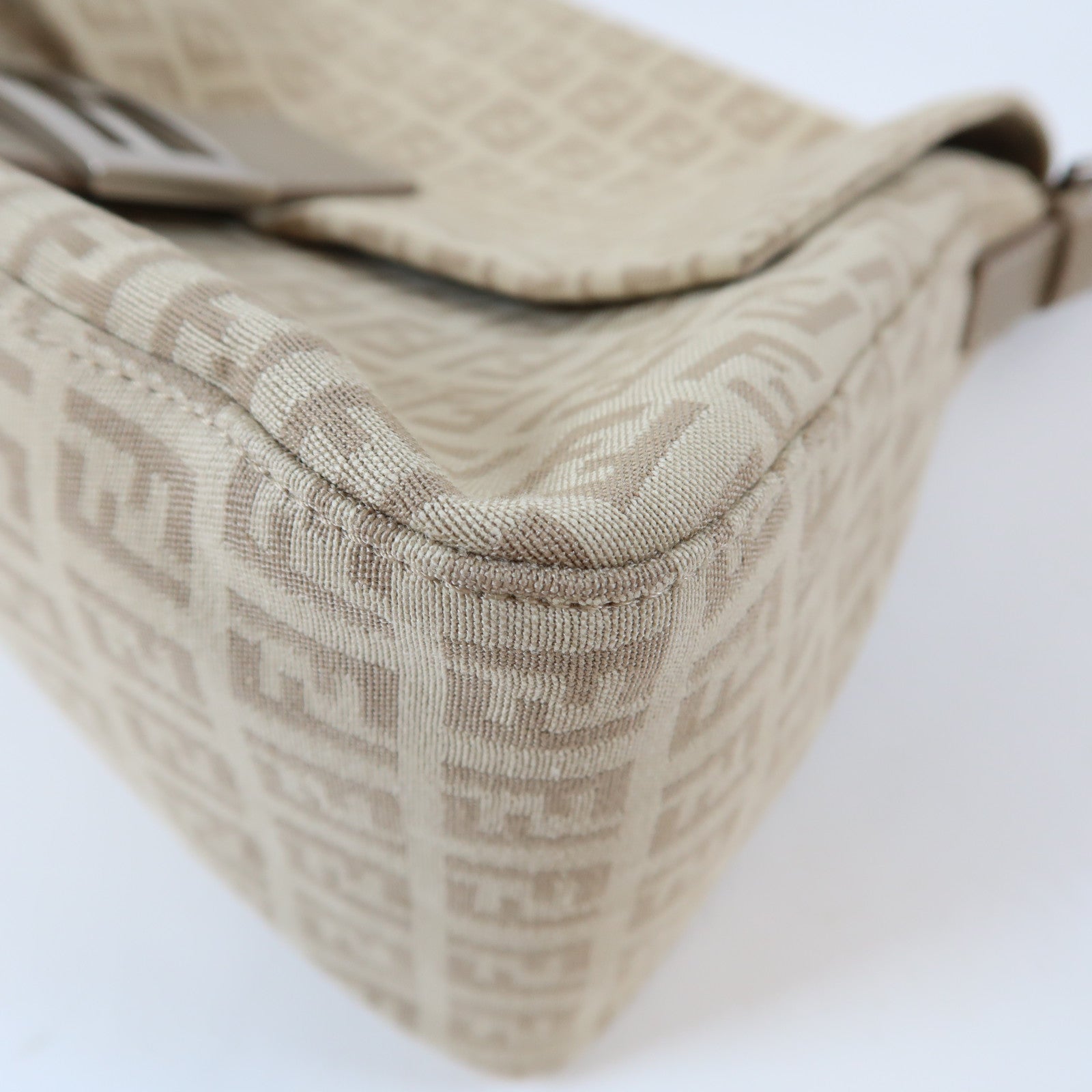 FENDI 帆布Zucchino Mamma Baguette銀扣手挽袋米色