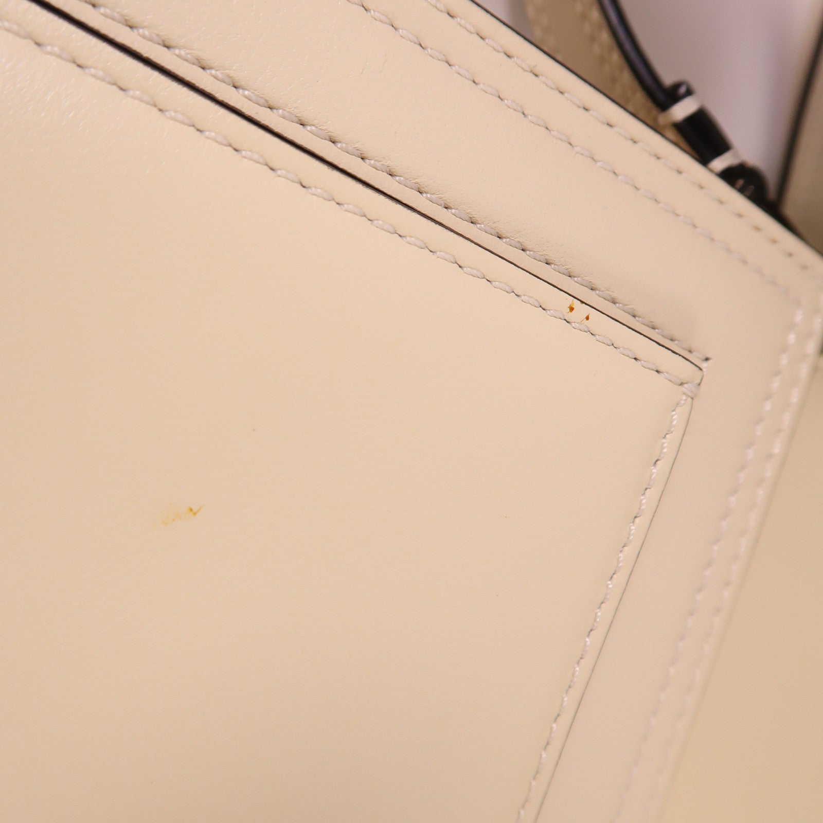 Valentino 牛皮皮革Shoulder Bag金扣手挽肩背兩用袋