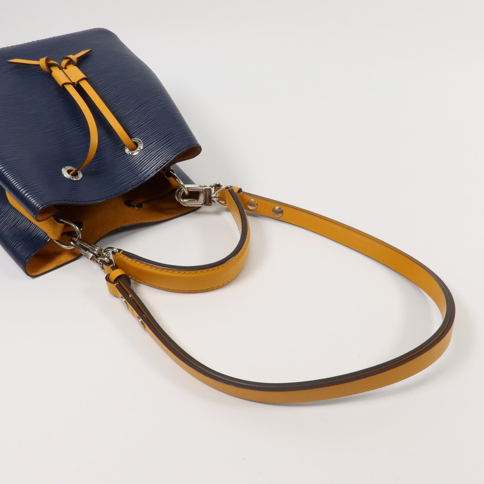 LOUIS VUITTON Epi Neo Noe BB手挽肩背兩用袋