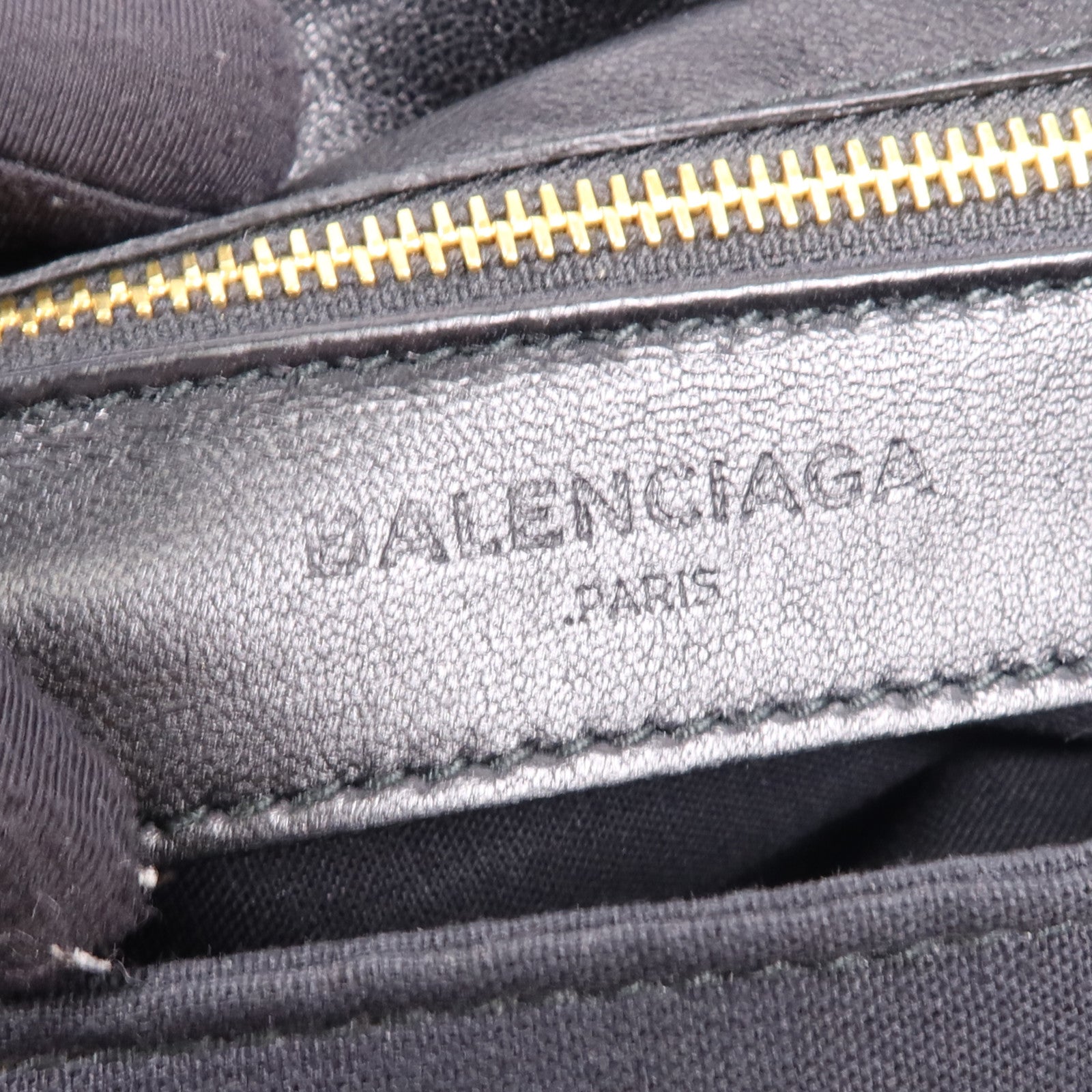 BALENCIAGA 牛皮皮革Edge Envelo金扣肩背袋