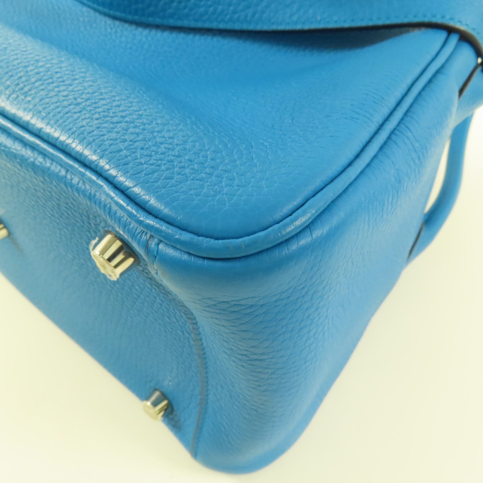 HERMES Clemence皮革Lindy 26銀扣手挽肩背兩用袋Bleu Frida