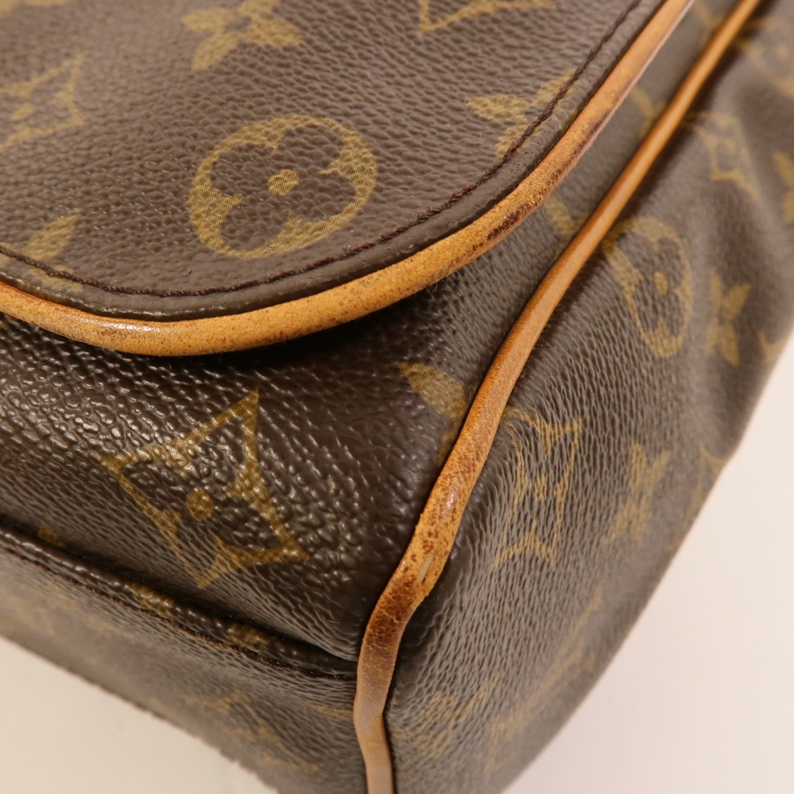 LOUIS VUITTON Monogram Abbesses金扣肩背袋棕色