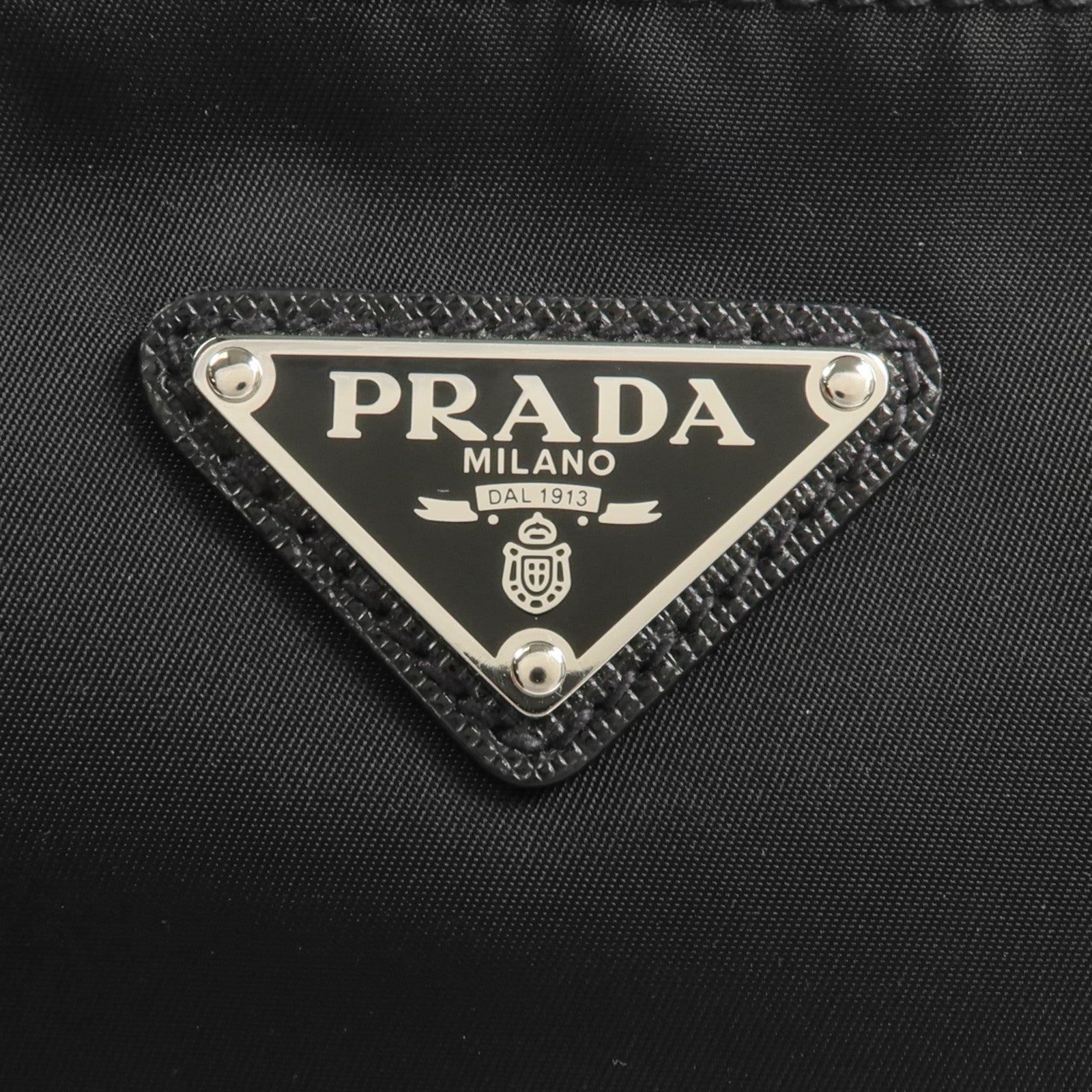 PRADA 尼龍Re-Nylon Pouch手拿包