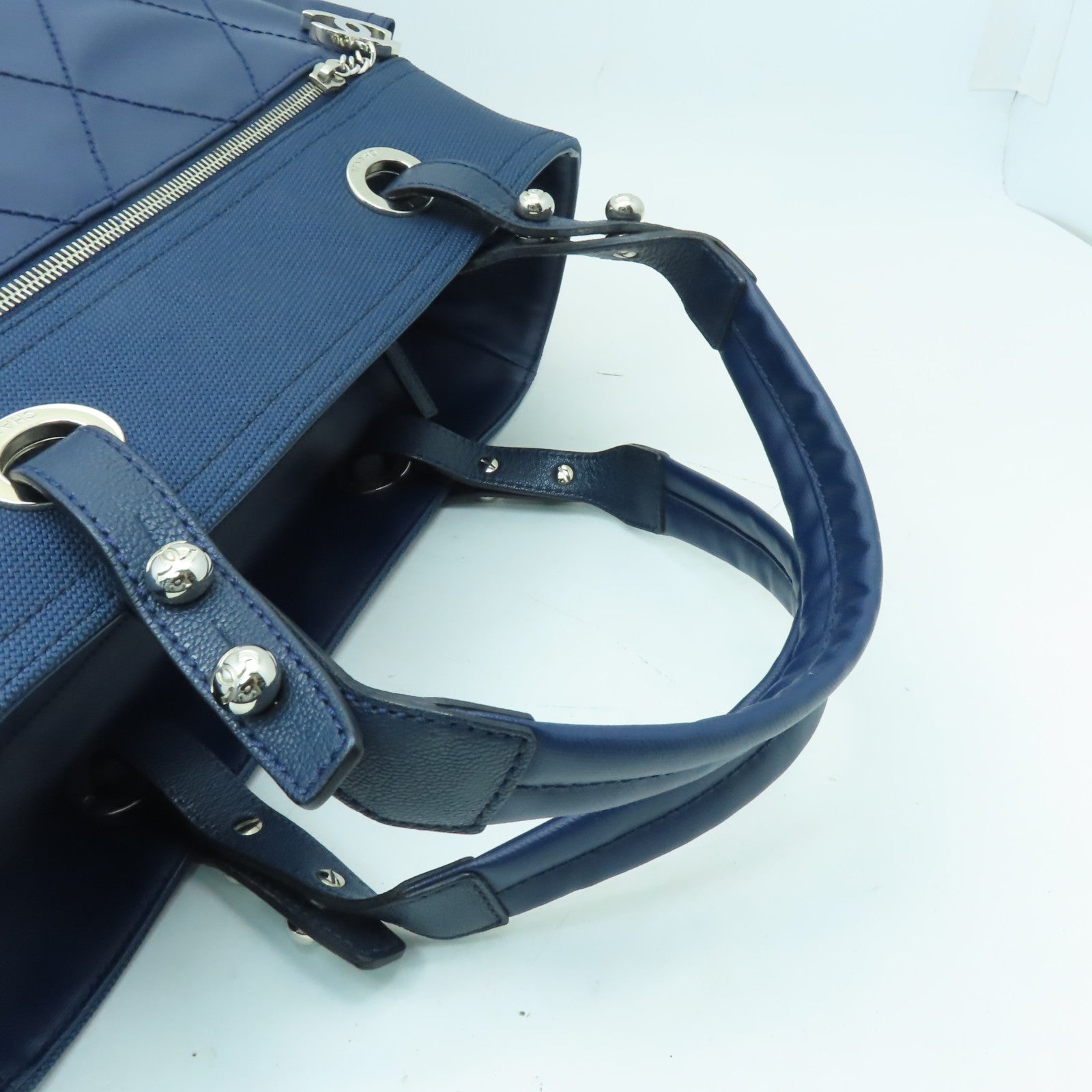 CHANEL 【激減優惠】菱格塗層帆布Tote Bag銀扣手挽袋藍色
