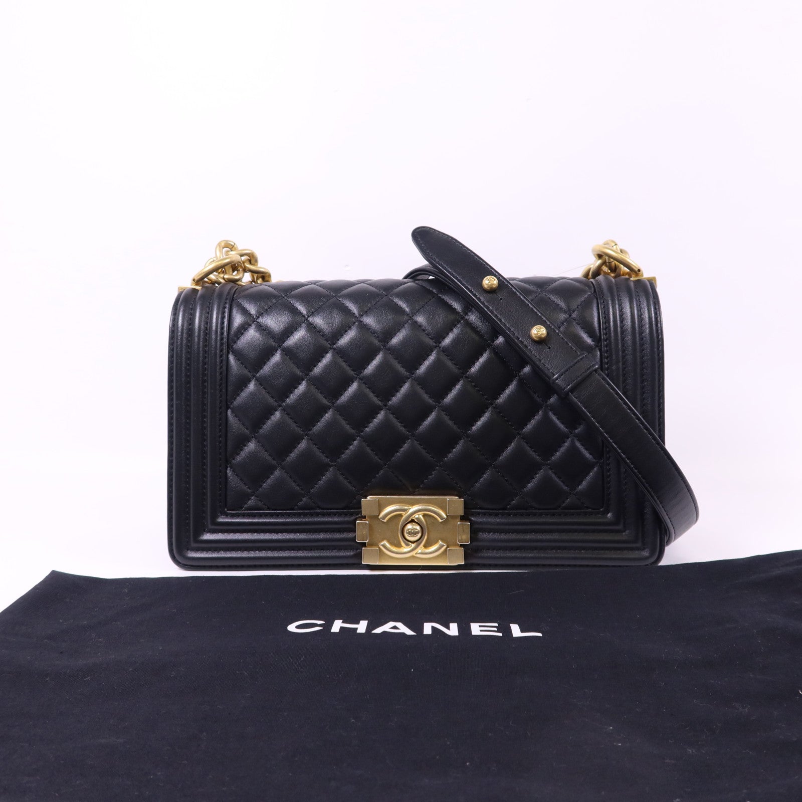 CHANEL 羊皮皮革Boy 25金扣鏈帶肩背袋