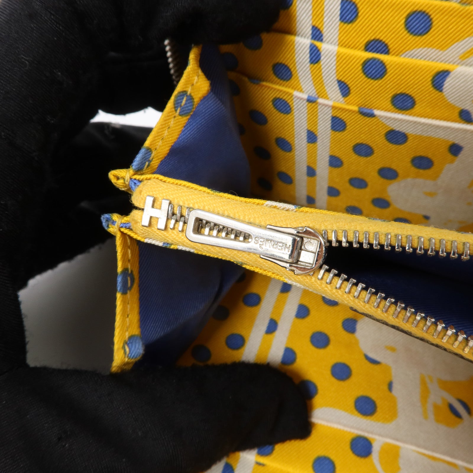 HERMES Epsom皮革Silk In Compact銀扣錢包Bleu Brighton