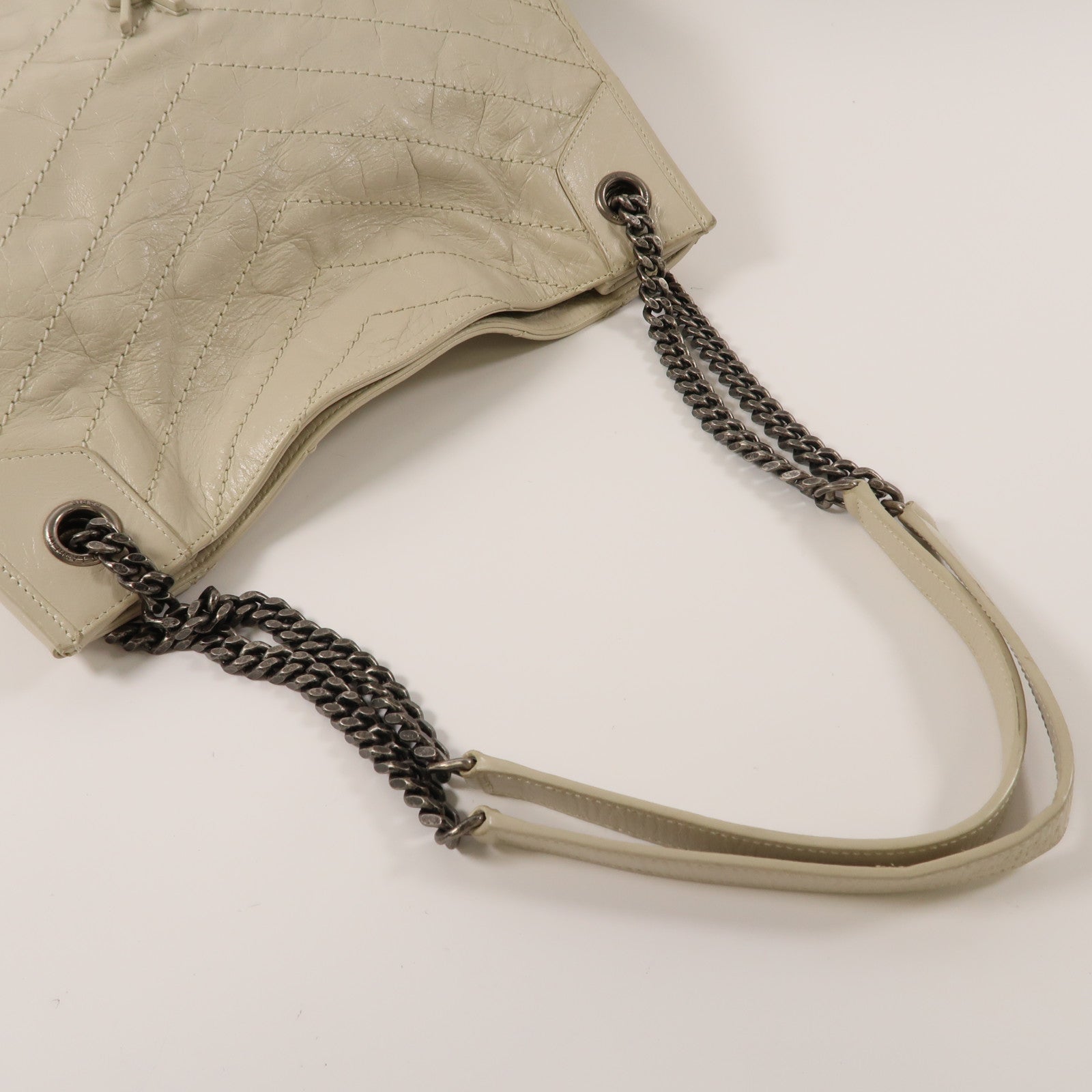 SAINT LAURENT 牛皮皮革Shoulder Bag銀扣肩背袋米色