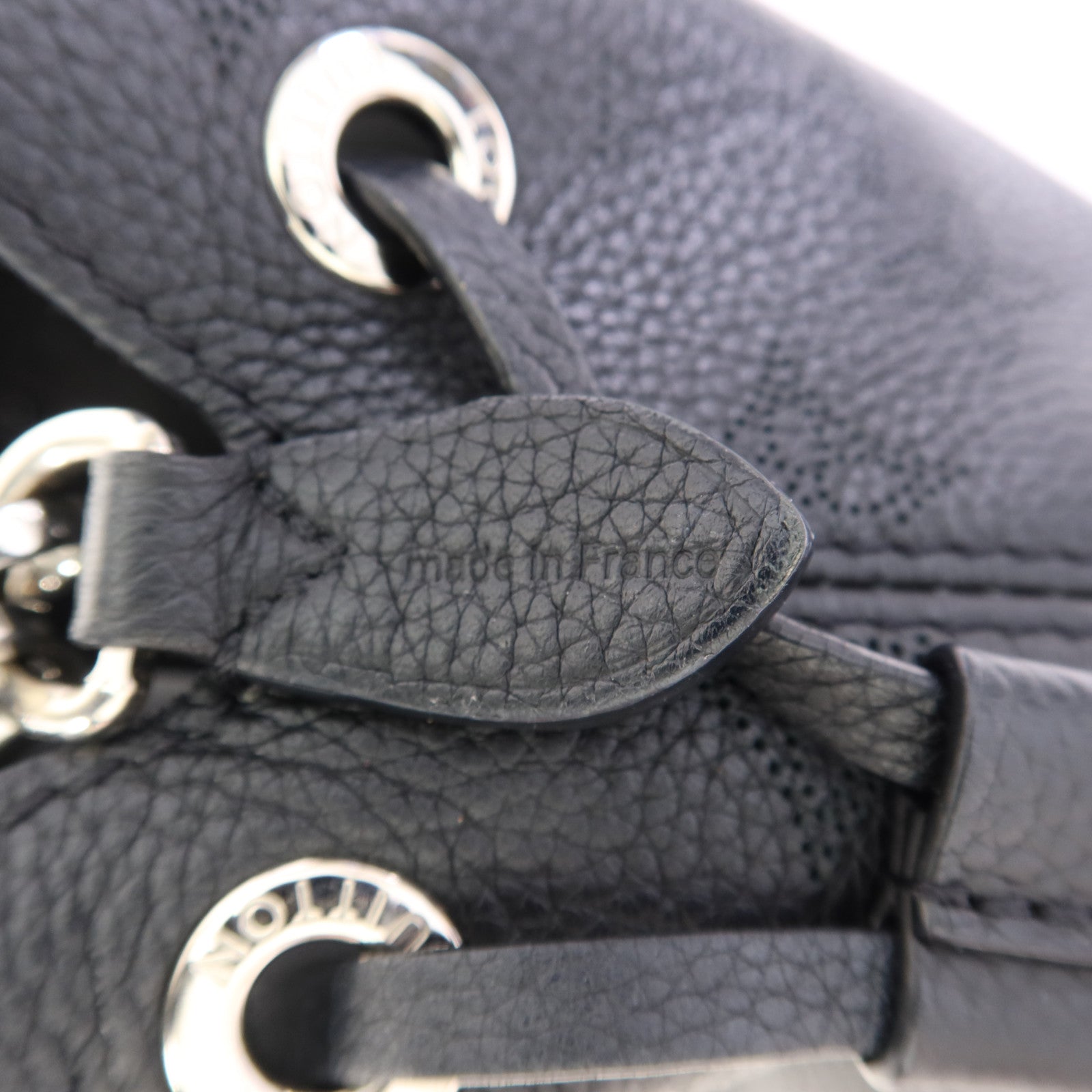 LOUIS VUITTON Mahina Bella銀扣手挽肩背兩用袋