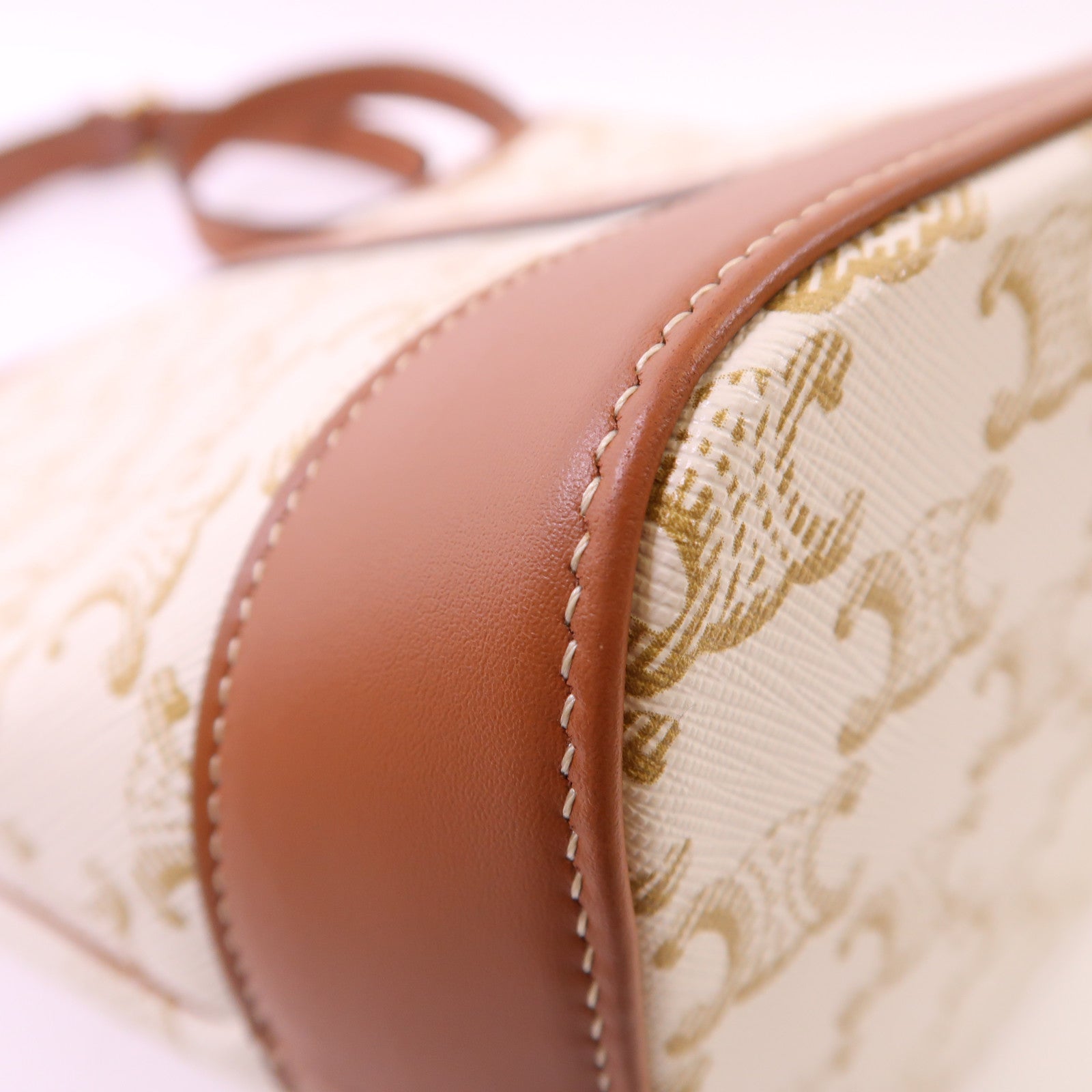 CELINE 塗層帆布Triomphe Small Bucket Bag金扣肩背袋