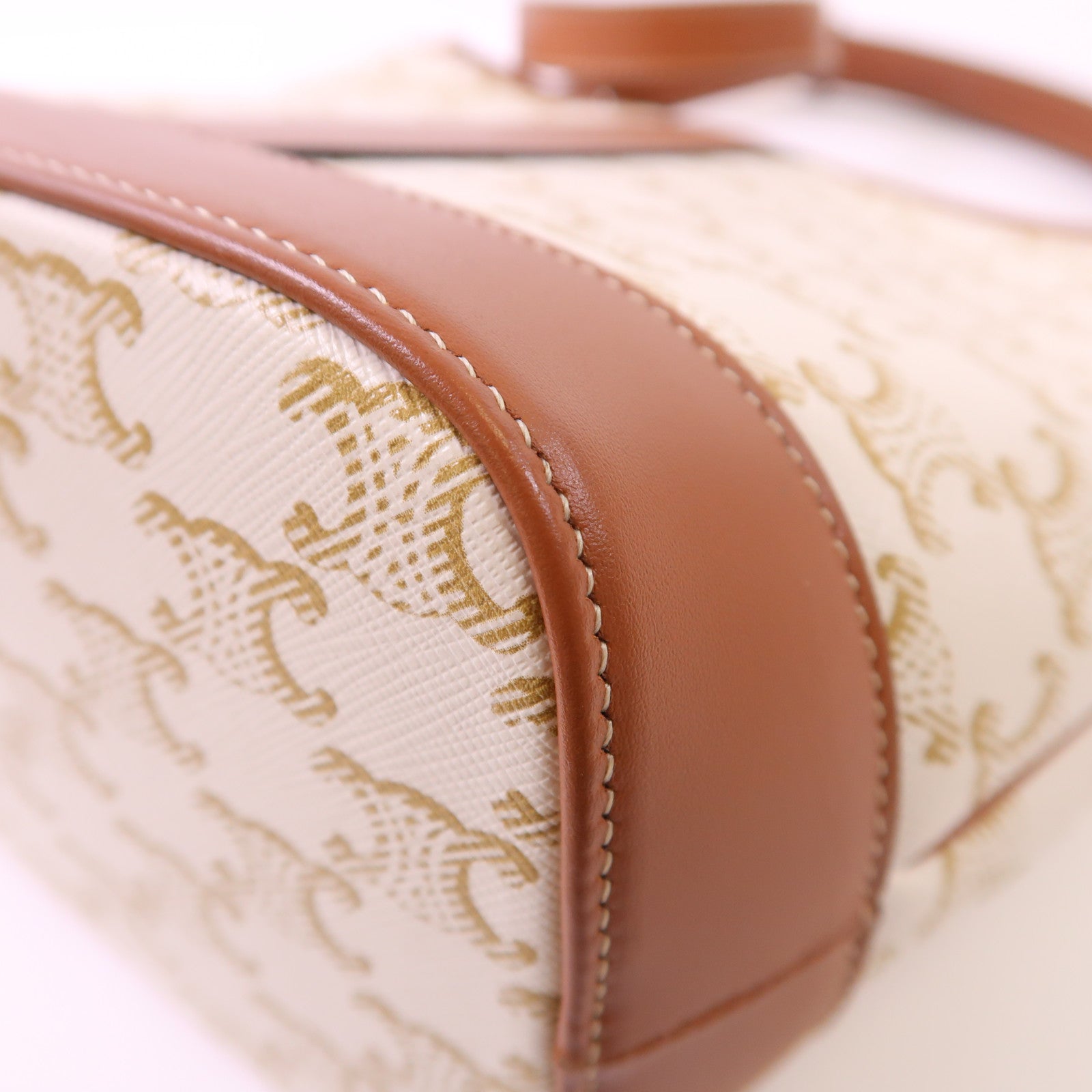 CELINE 塗層帆布Triomphe Small Bucket Bag金扣肩背袋