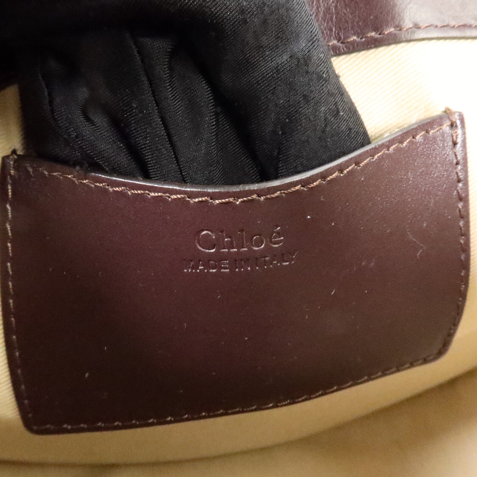Chloe 牛皮/麂皮皮革Tess肩背袋