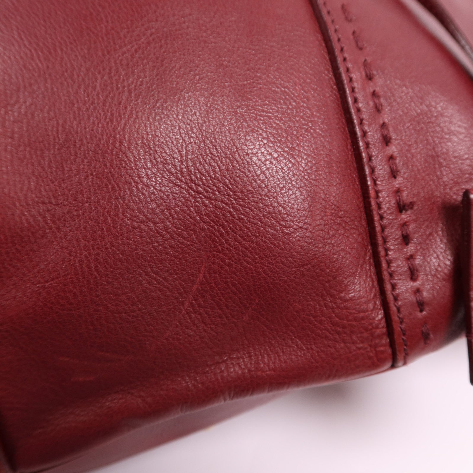 YVES SAINT LAURENT 牛皮皮革Muse金扣肩背袋