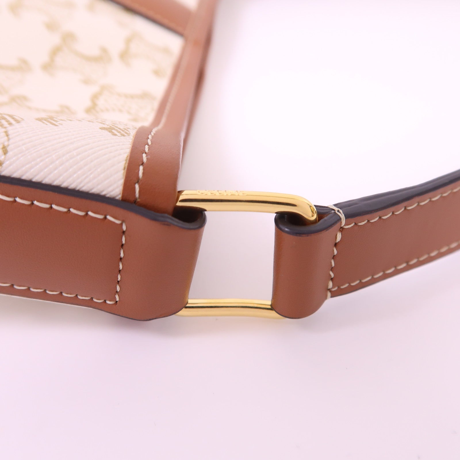 CELINE 塗層帆布Triomphe Small Bucket Bag金扣肩背袋