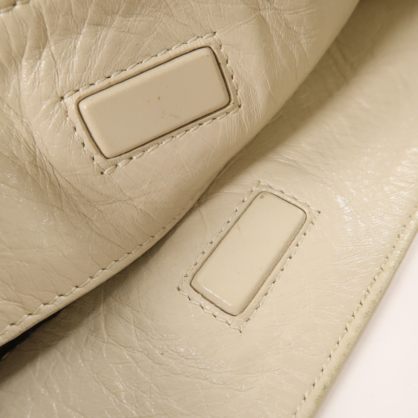 SAINT LAURENT 牛皮皮革Shoulder Bag銀扣肩背袋米色