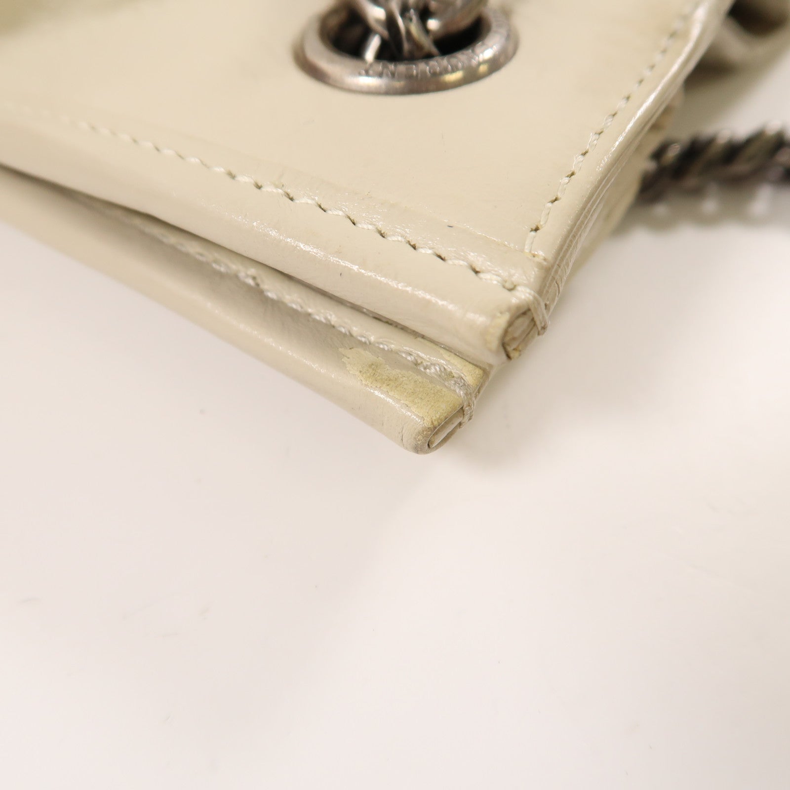 SAINT LAURENT 牛皮皮革Shoulder Bag銀扣肩背袋米色