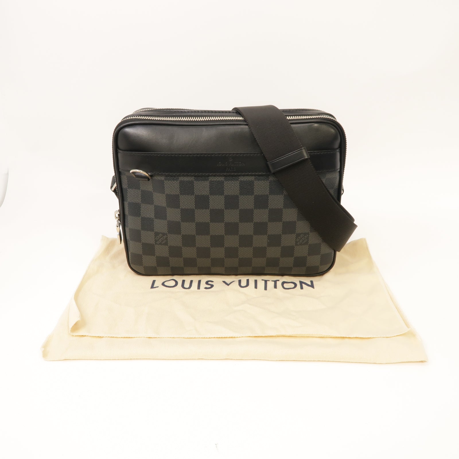 LOUIS VUITTON Damier Graphite Trocadero銀扣肩背袋黑色