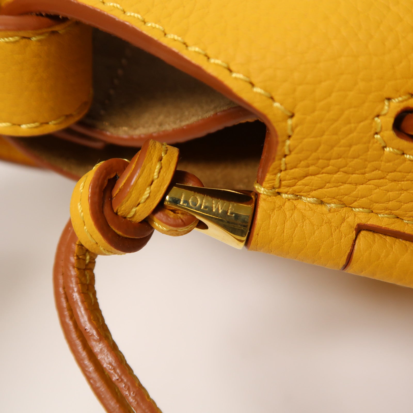 LOEWE 牛皮皮革Gate金扣肩背袋