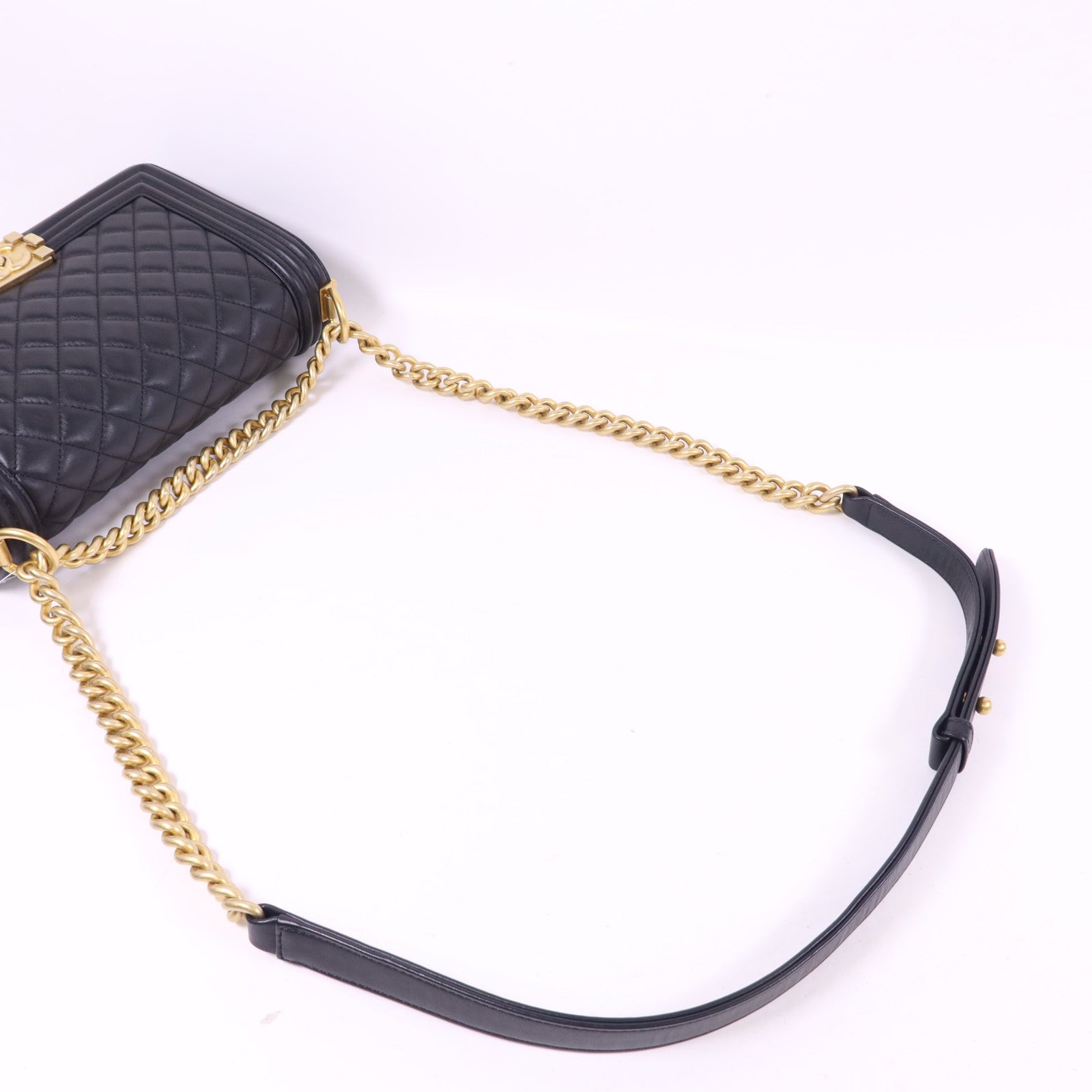 CHANEL 羊皮皮革Boy 25金扣鏈帶肩背袋