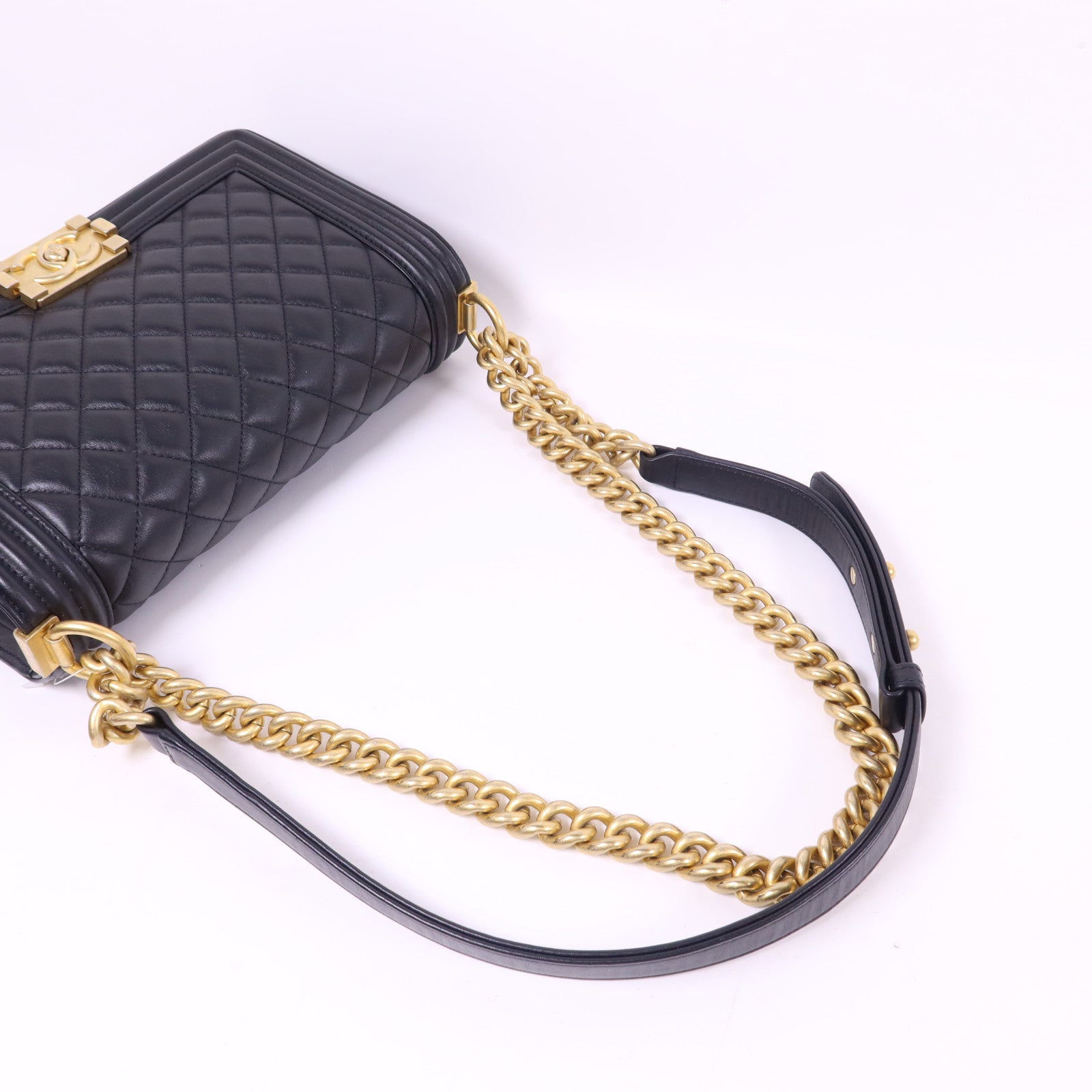 CHANEL 羊皮皮革Boy 25金扣鏈帶肩背袋