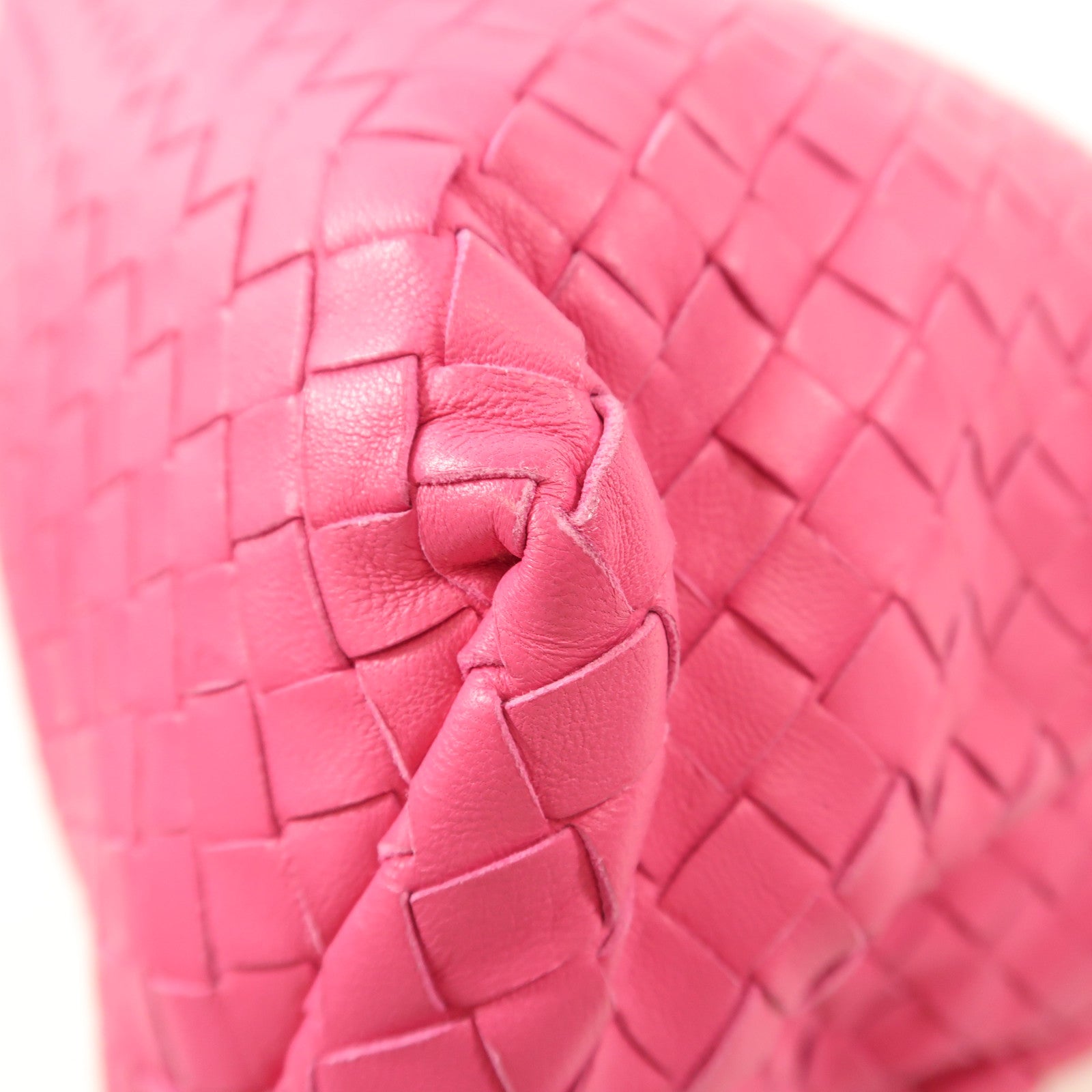 BOTTEGA VENETA 牛皮皮革Olimpia Medium黑扣鏈帶肩背袋